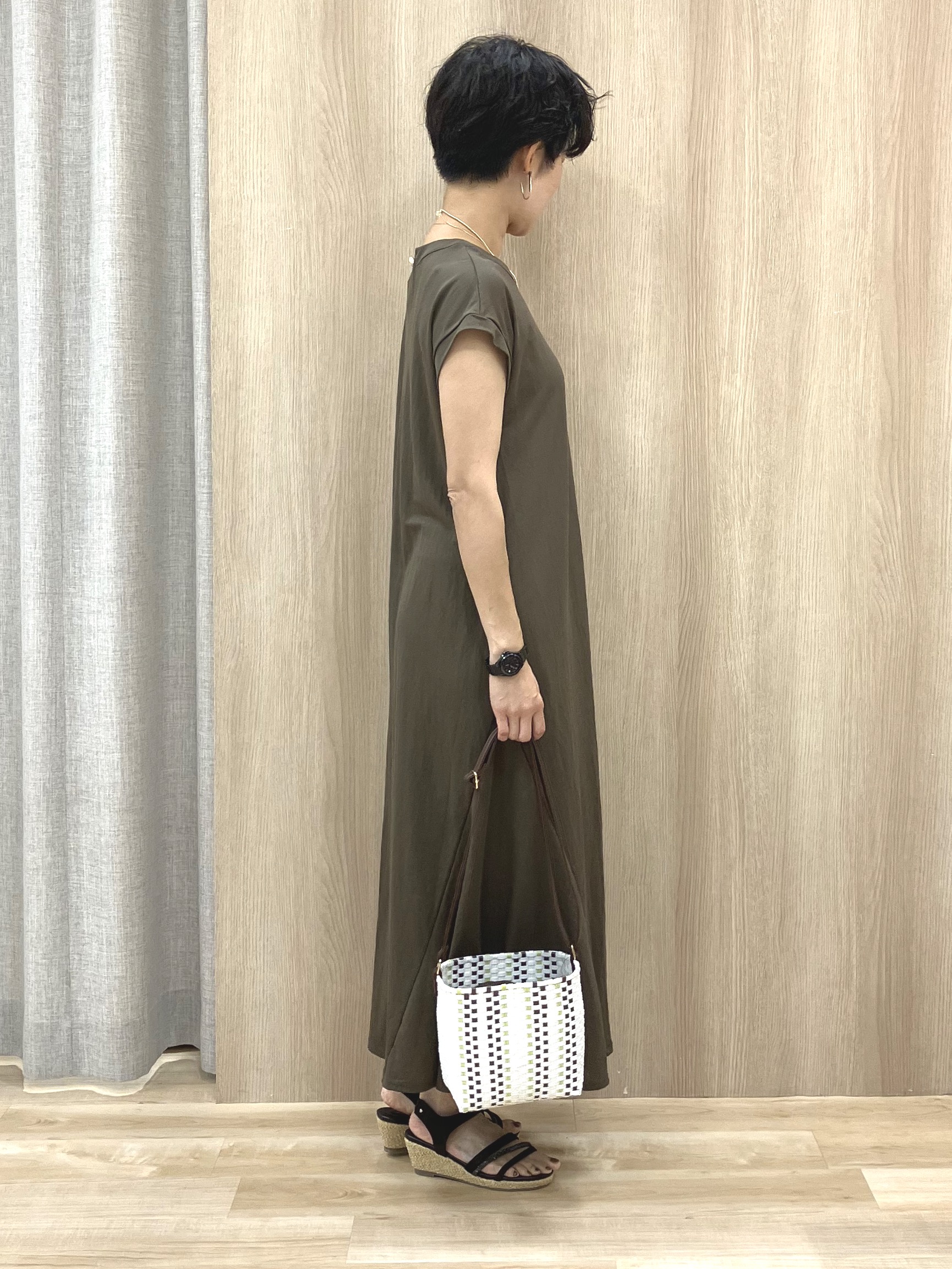 Keiさんの「grove｜【低身長さんも選べる着丈】モクロディフレンチワンピース」を使ったコーディネート