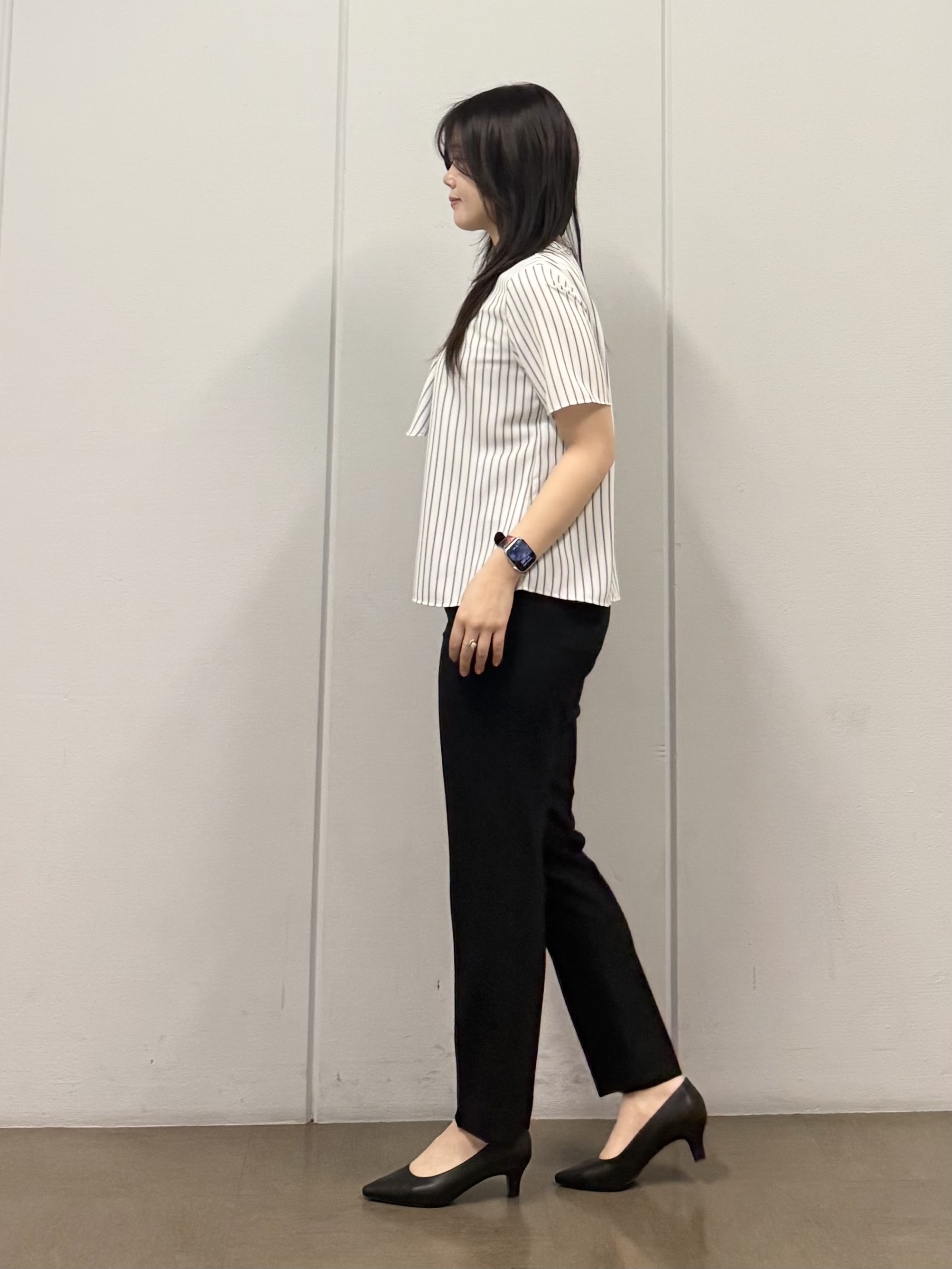mizukiさんの「INDIVI｜【洗える／UVケア】ストライプ柄＆無地 ボウタイ風 半袖ブラウス」を使ったコーディネート