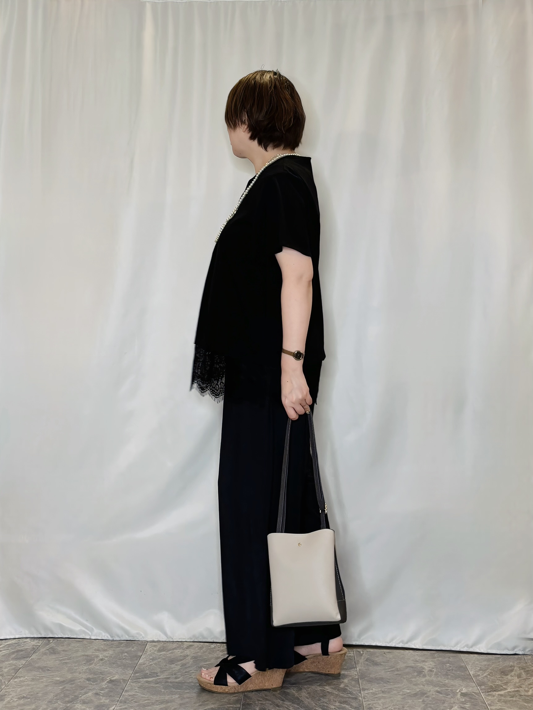たみさんの「SHOO･LA･RUE｜【S-LL/洗濯機可】軽凛(かろりん) 楽に着られて上品 裾レーススキッパーブラウス」を使ったコーディネート