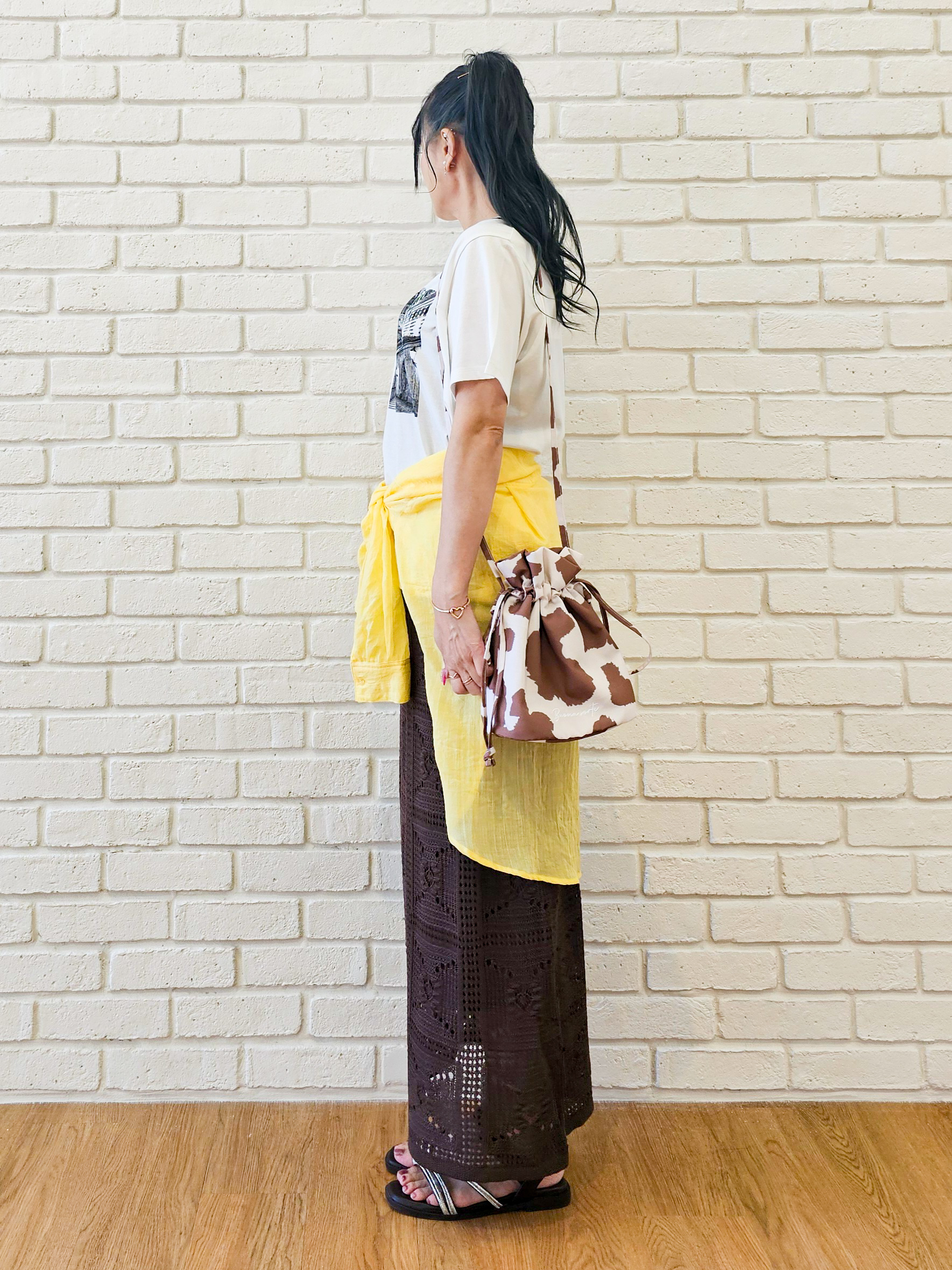 ゆゆさんの「SHOO･LA･RUE｜【S-LL/洗濯機可】大人のベーシックカラープリントTシャツ」を使ったコーディネート