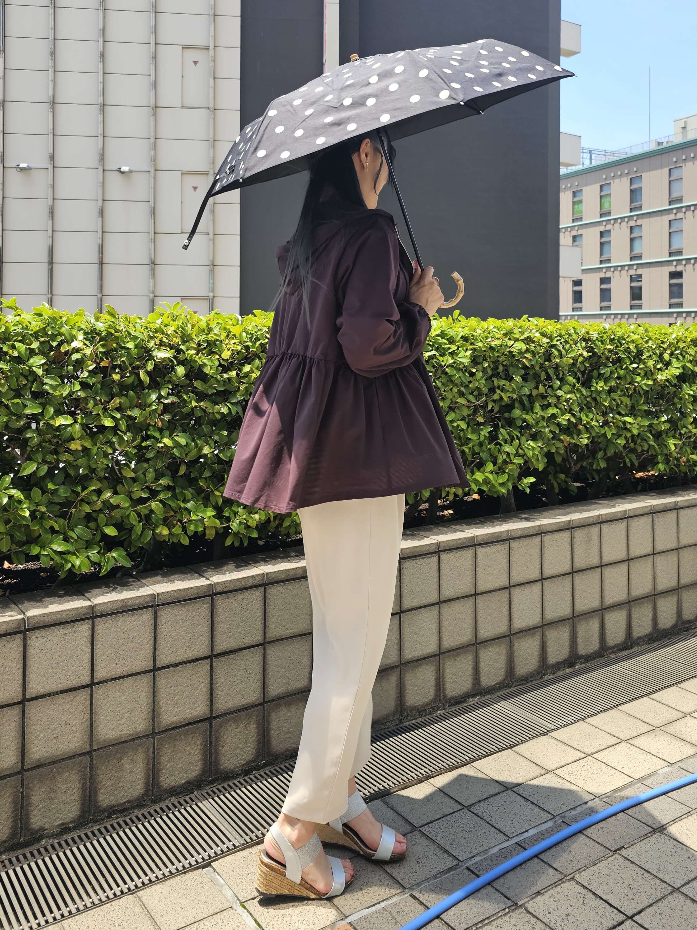 ゆゆさんの「SHOO･LA･RUE｜【S-LL/体型カバー】日焼け対策にも女性らしさを UVカットペプラムパーカ」を使ったコーディネート