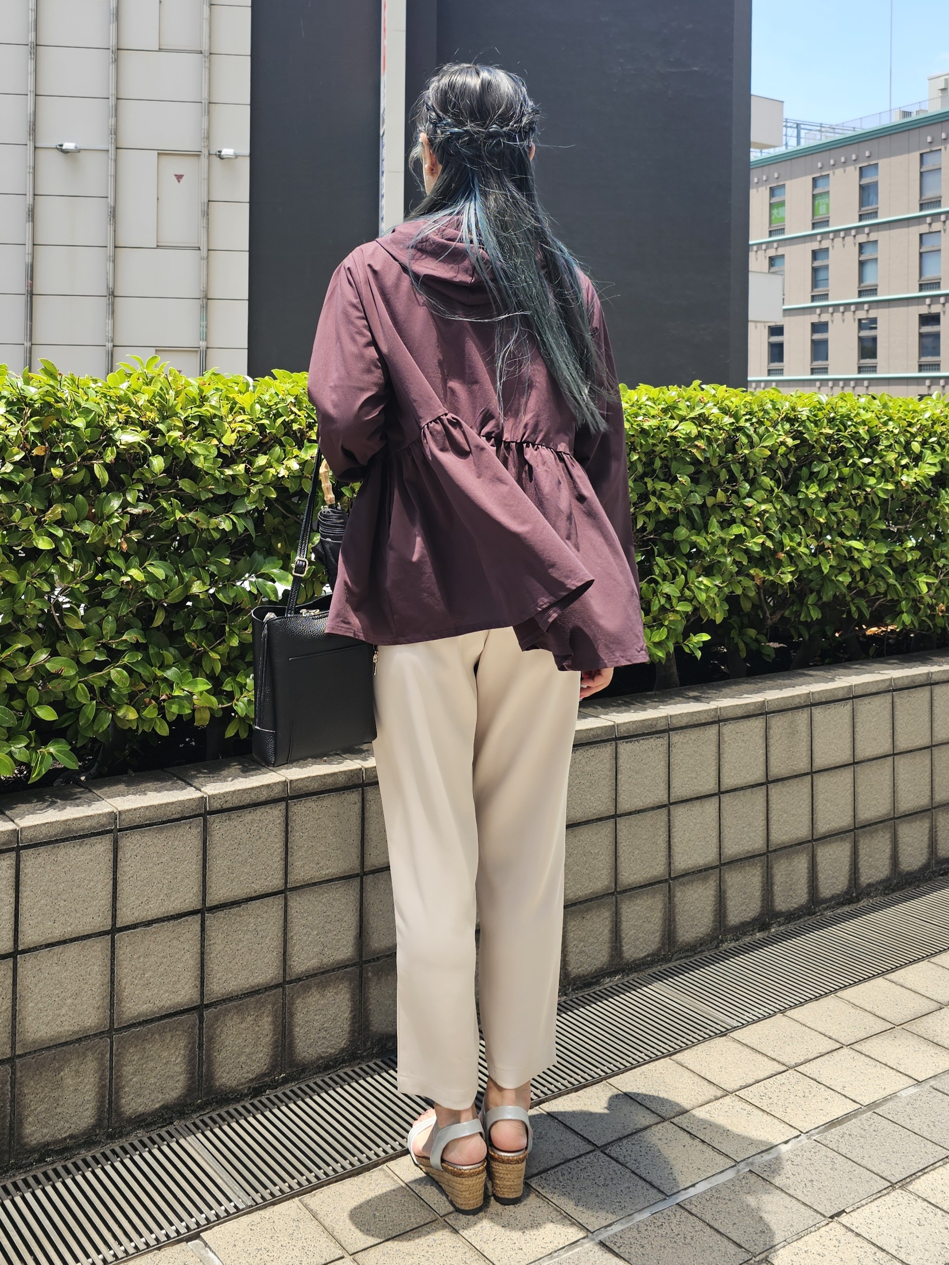 ゆゆさんの「SHOO･LA･RUE｜【S-LL/体型カバー】日焼け対策にも女性らしさを UVカットペプラムパーカ」を使ったコーディネート