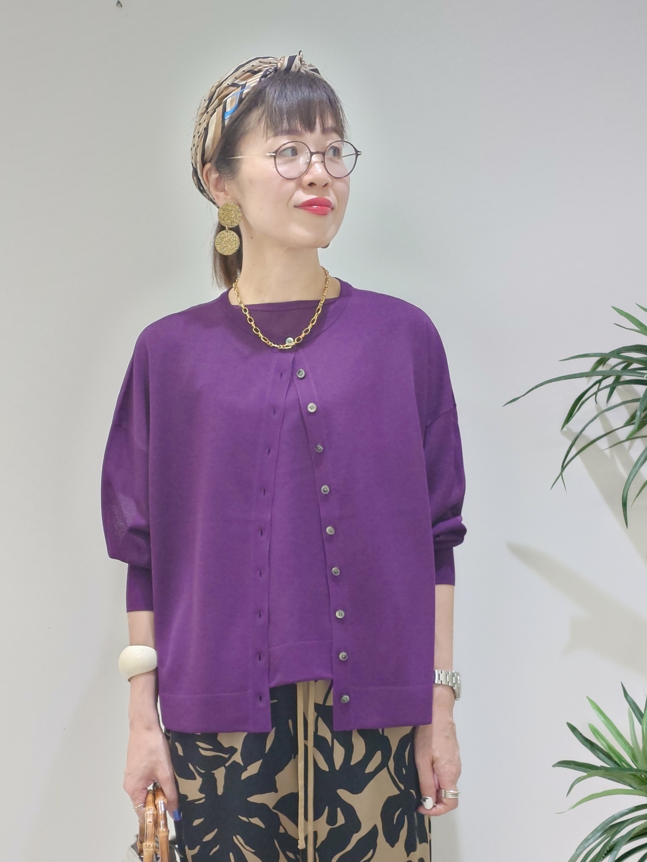 MUTSUKOさんの「UNTITLED｜【アンサンブル可/秋羽織り/シアー】前後2WAYカーディガン」を使ったコーディネート