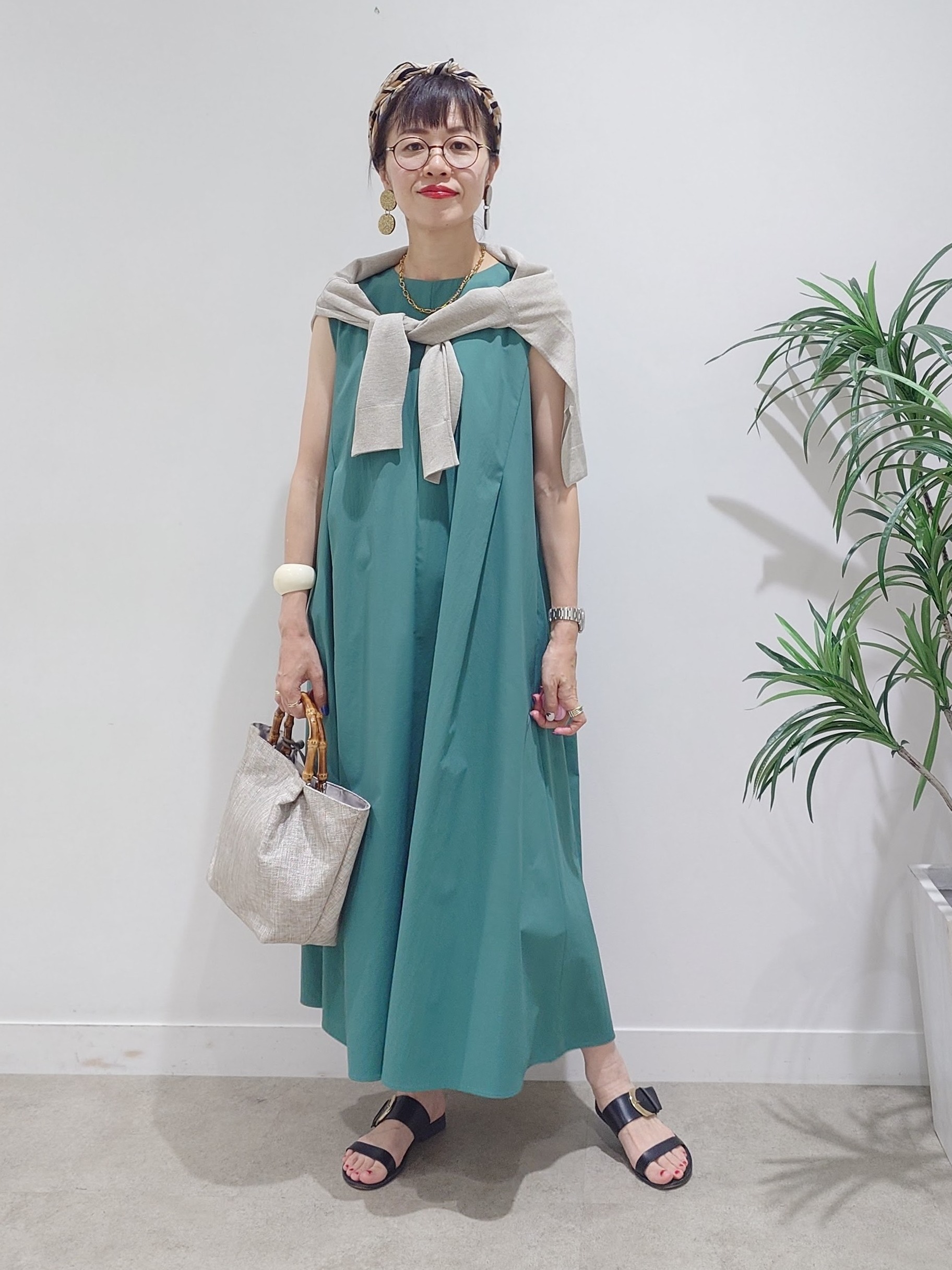 MUTSUKOさんの「UNTITLED｜【アンサンブル可/秋羽織り/シアー】前後2WAYカーディガン」を使ったコーディネート