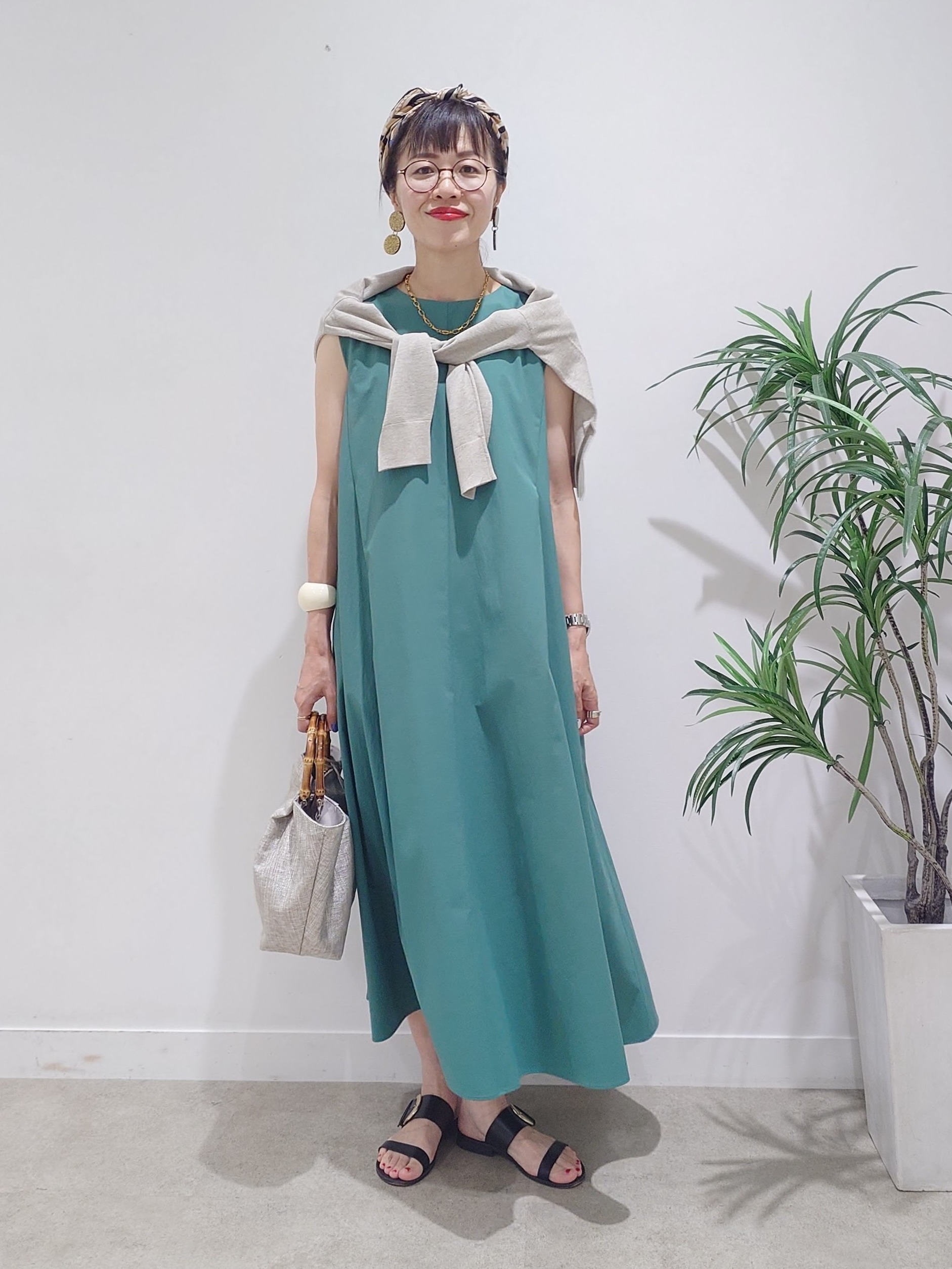 MUTSUKOさんの「UNTITLED｜【アンサンブル可/秋羽織り/シアー】前後2WAYカーディガン」を使ったコーディネート