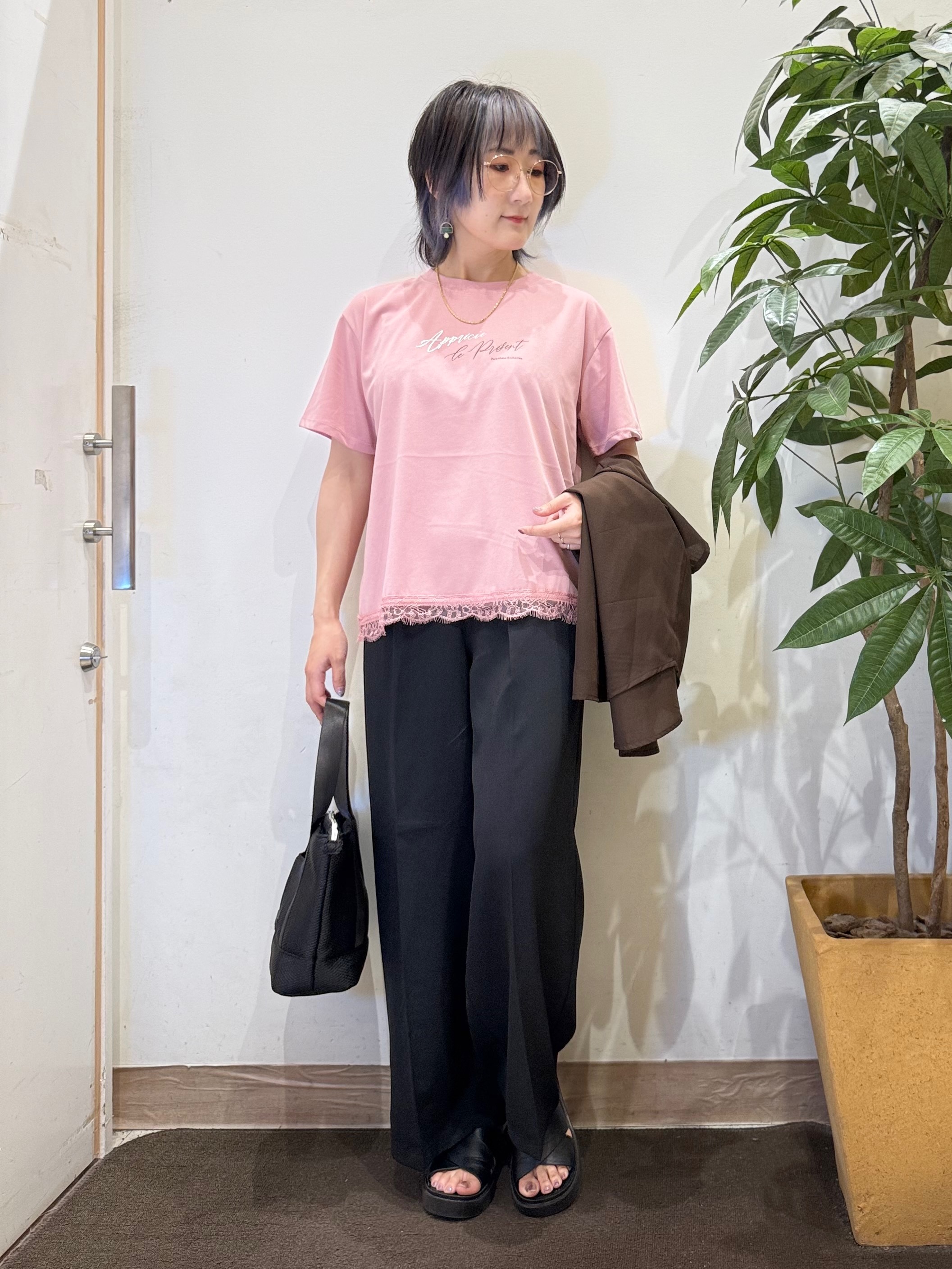 misakiさんの「SHOO･LA･RUE｜【洗濯機可/S-LL】大人の抜け感 ゆるっと5分袖シャツ」を使ったコーディネート