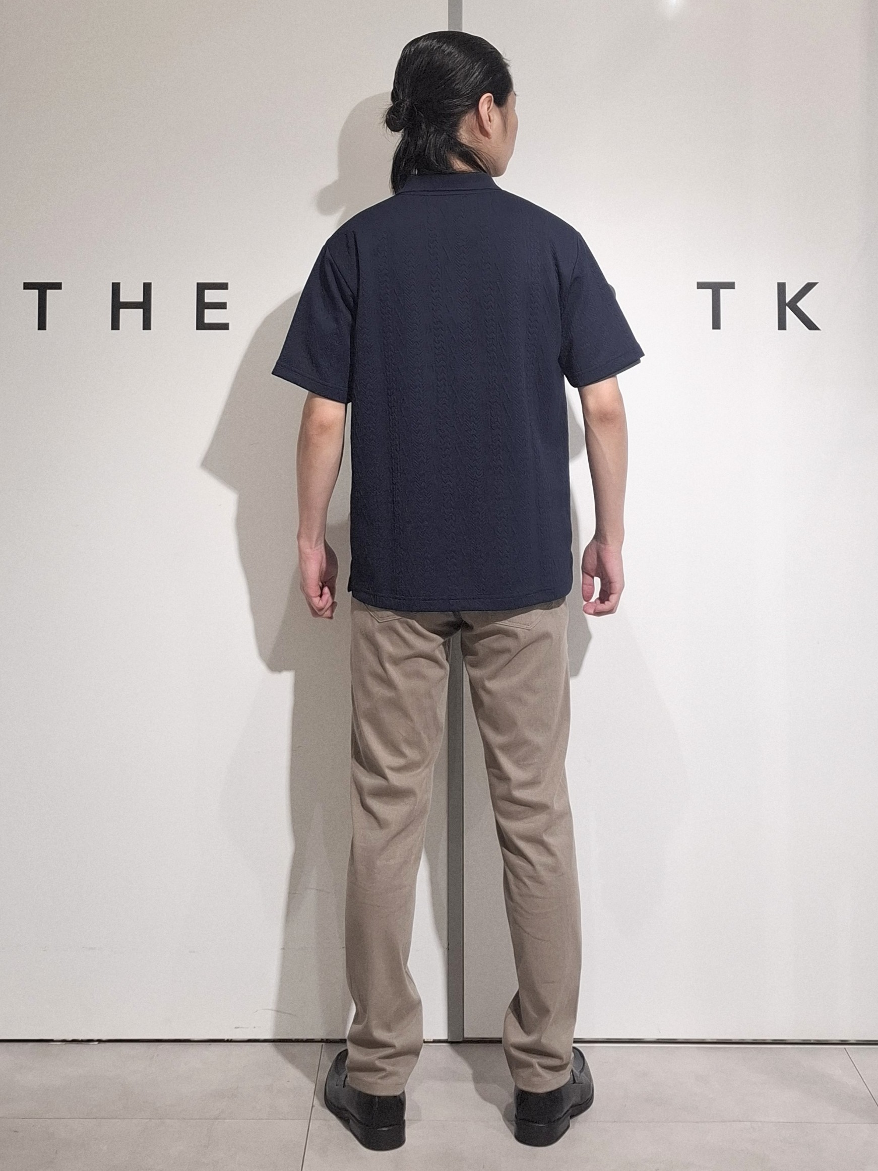 葵さんの「THE SHOP TK｜【シンプルすぎない大人の表情】ケーブルフクレポロシャツ 吸水速乾/UVケア/洗濯機OK」を使ったコーディネート