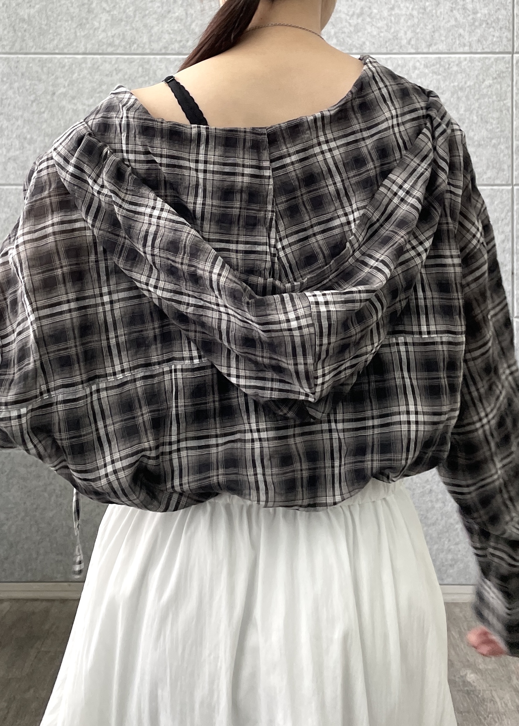 Renoさんの「INDIVI｜フード付 シアーチェックシャツ」を使ったコーディネート