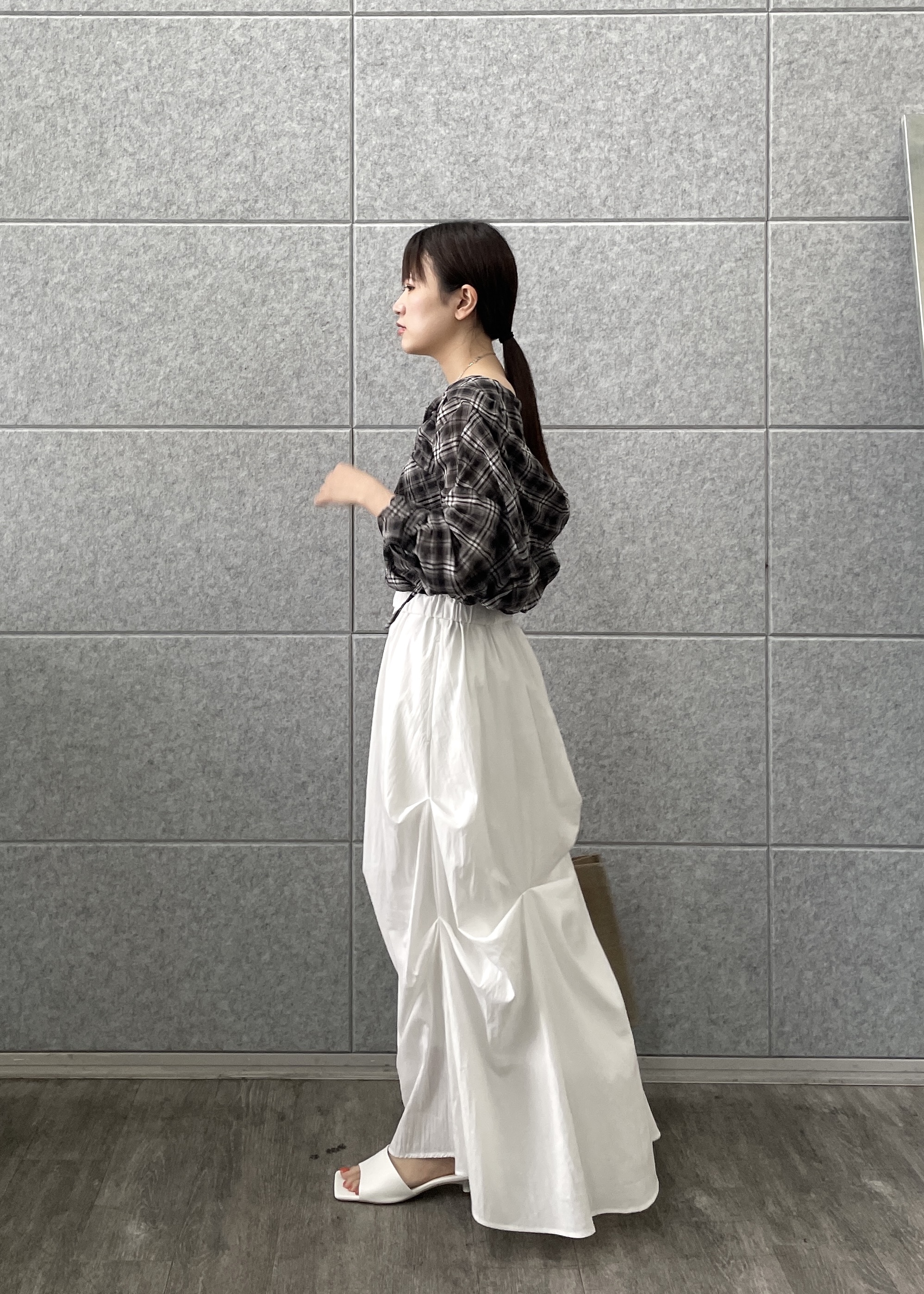 Renoさんの「INDIVI｜フード付 シアーチェックシャツ」を使ったコーディネート
