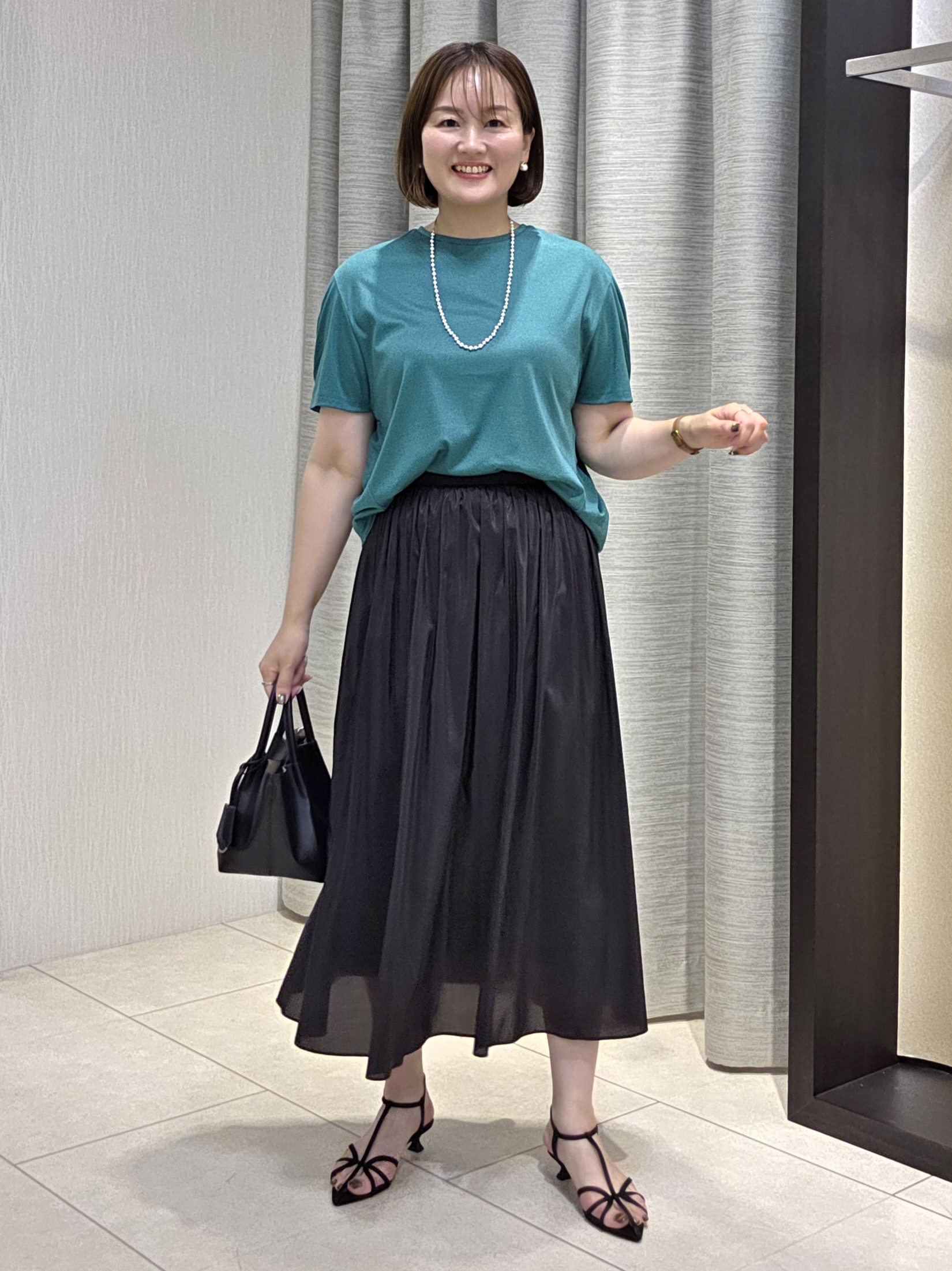 naokoさんの「UNTITLED｜【汗染み防止/接触冷感】ドルマンプルオーバー」を使ったコーディネート