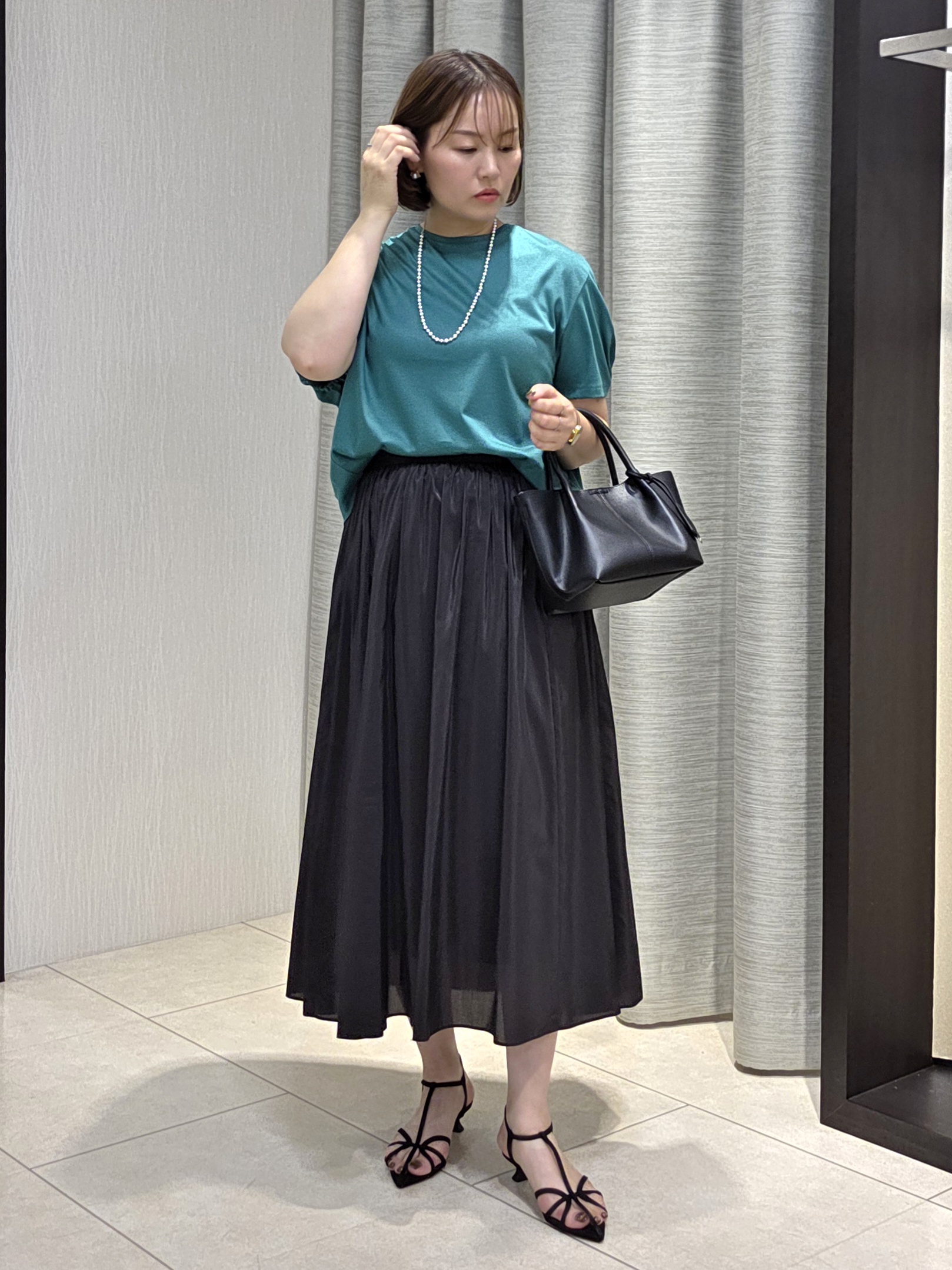 naokoさんの「UNTITLED｜【汗染み防止/接触冷感】ドルマンプルオーバー」を使ったコーディネート
