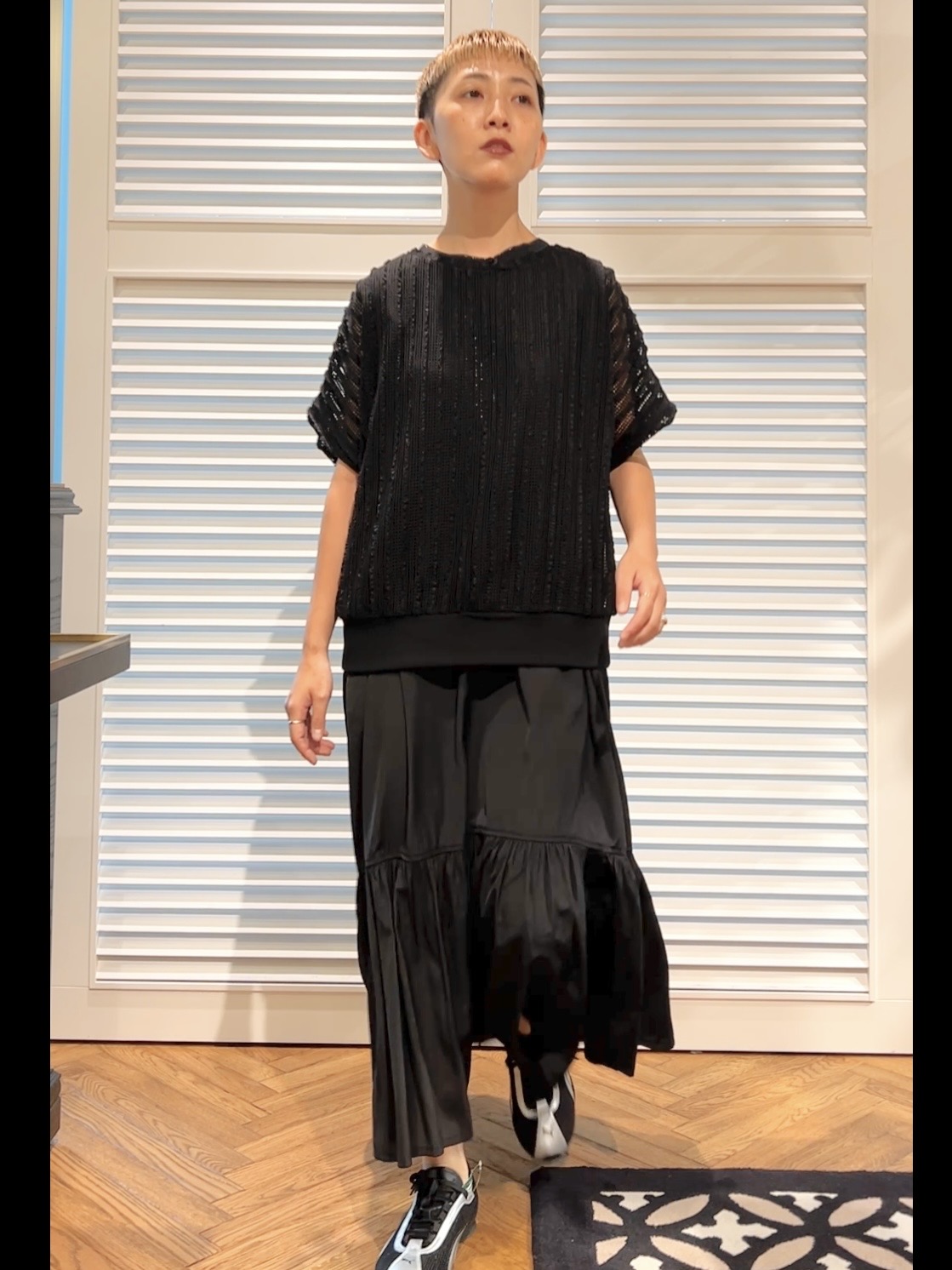 OCHIAIさんの「DRESSTERIOR｜【体型カバー/日除け】ドルマンスリーブ シアーメッシュプルオーバー」を使ったコーディネート