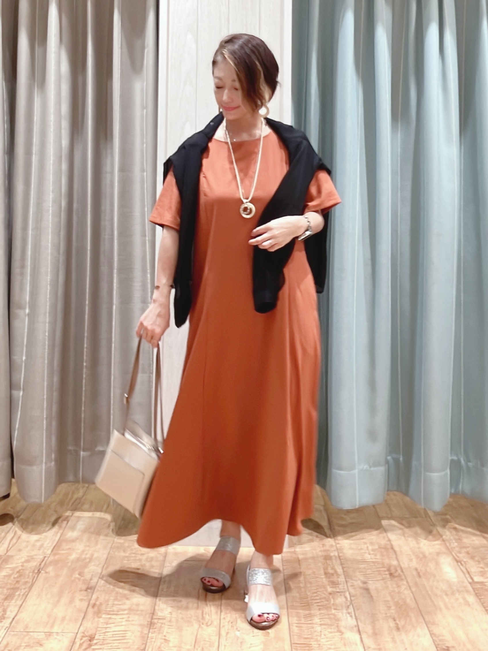 aaamiさんの「SHOO･LA･RUE｜【S-LL/洗濯機可/セットアップ可】軽凛(かろりん) 切替ワンピース」を使ったコーディネート