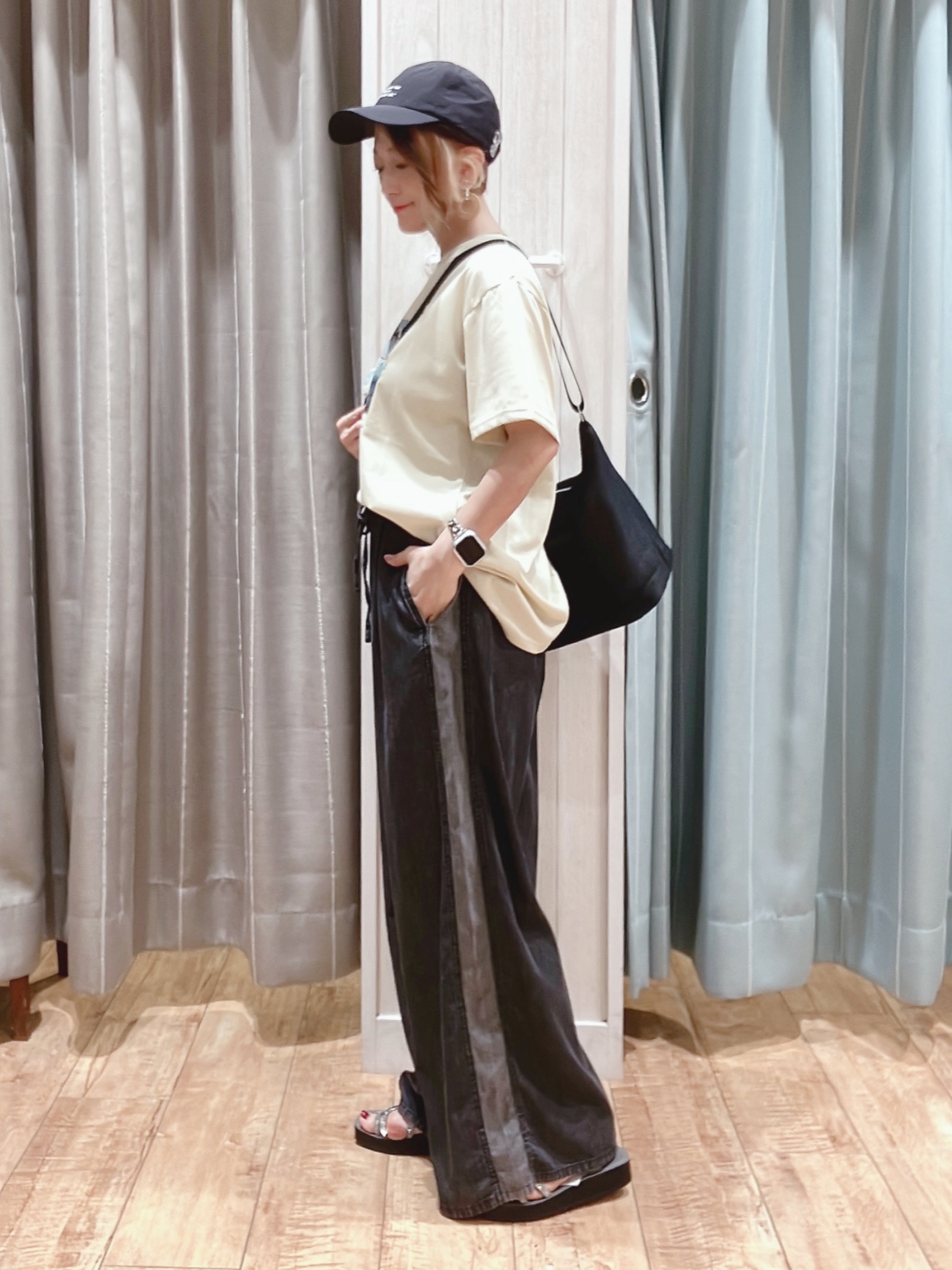 aaamiさんの「SHOO･LA･RUE｜【S-LL/洗濯機可】選べる4柄　デイリー使いにぴったりな 大人の頼れるTシャツ」を使ったコーディネート