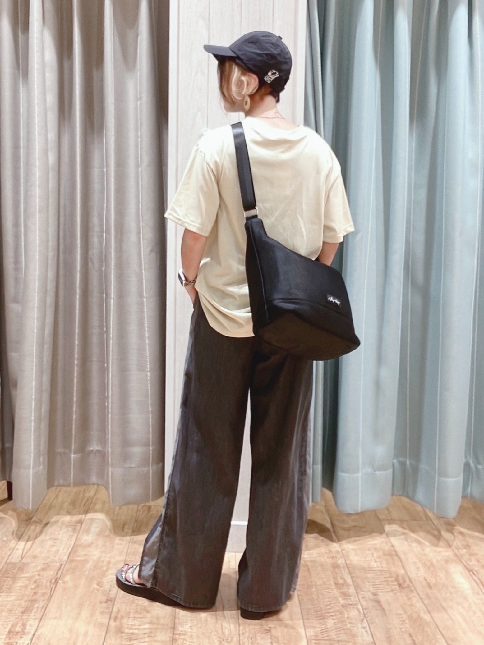 aaamiさんの「SHOO･LA･RUE｜【S-LL/洗濯機可】選べる4柄　デイリー使いにぴったりな 大人の頼れるTシャツ」を使ったコーディネート