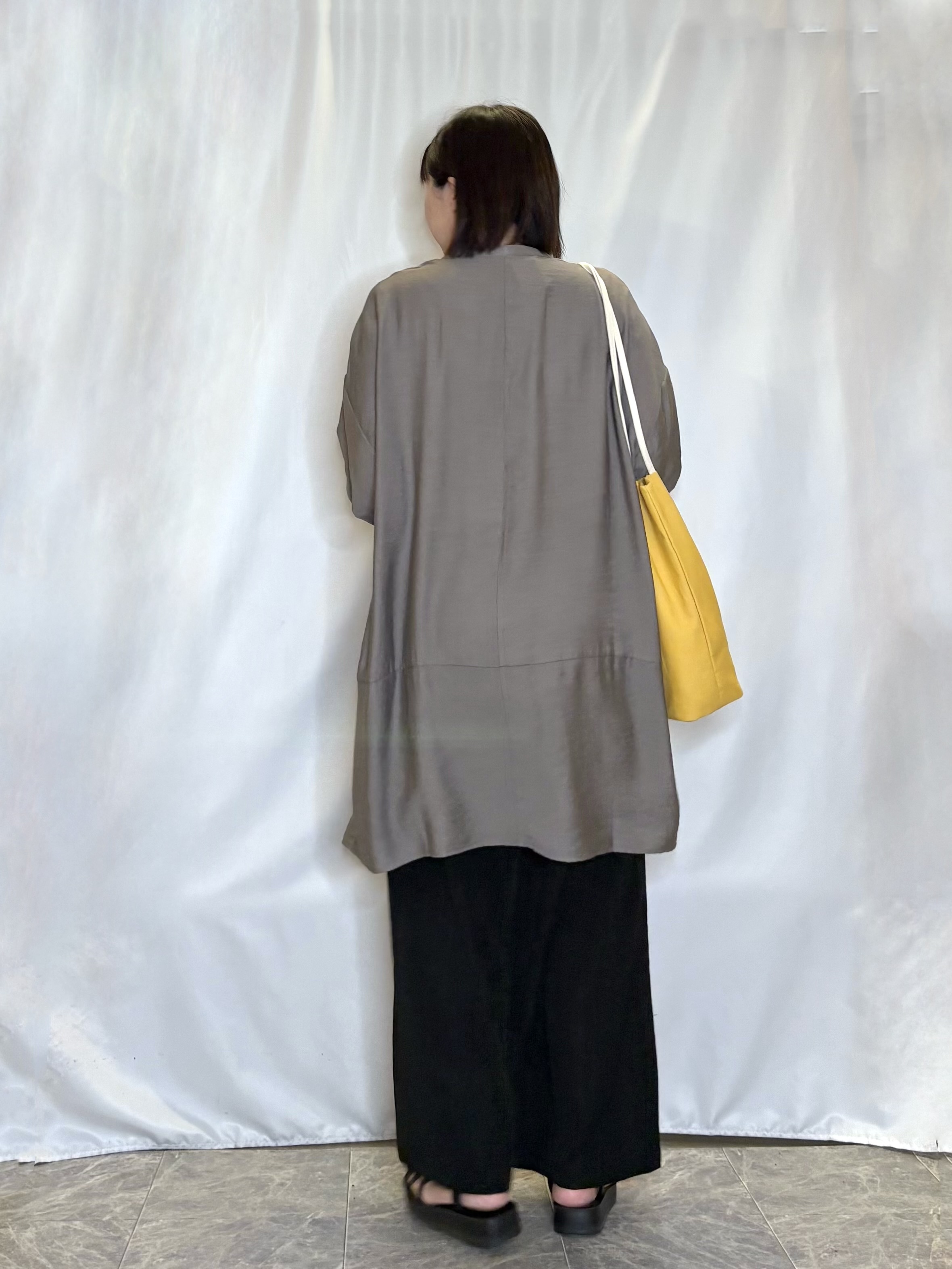 ネリさんの「SHOO･LA･RUE｜【S-LL/洗濯後しわになりにくい】ゆるっと体型カバー 7分袖コクーンチュニック」を使ったコーディネート
