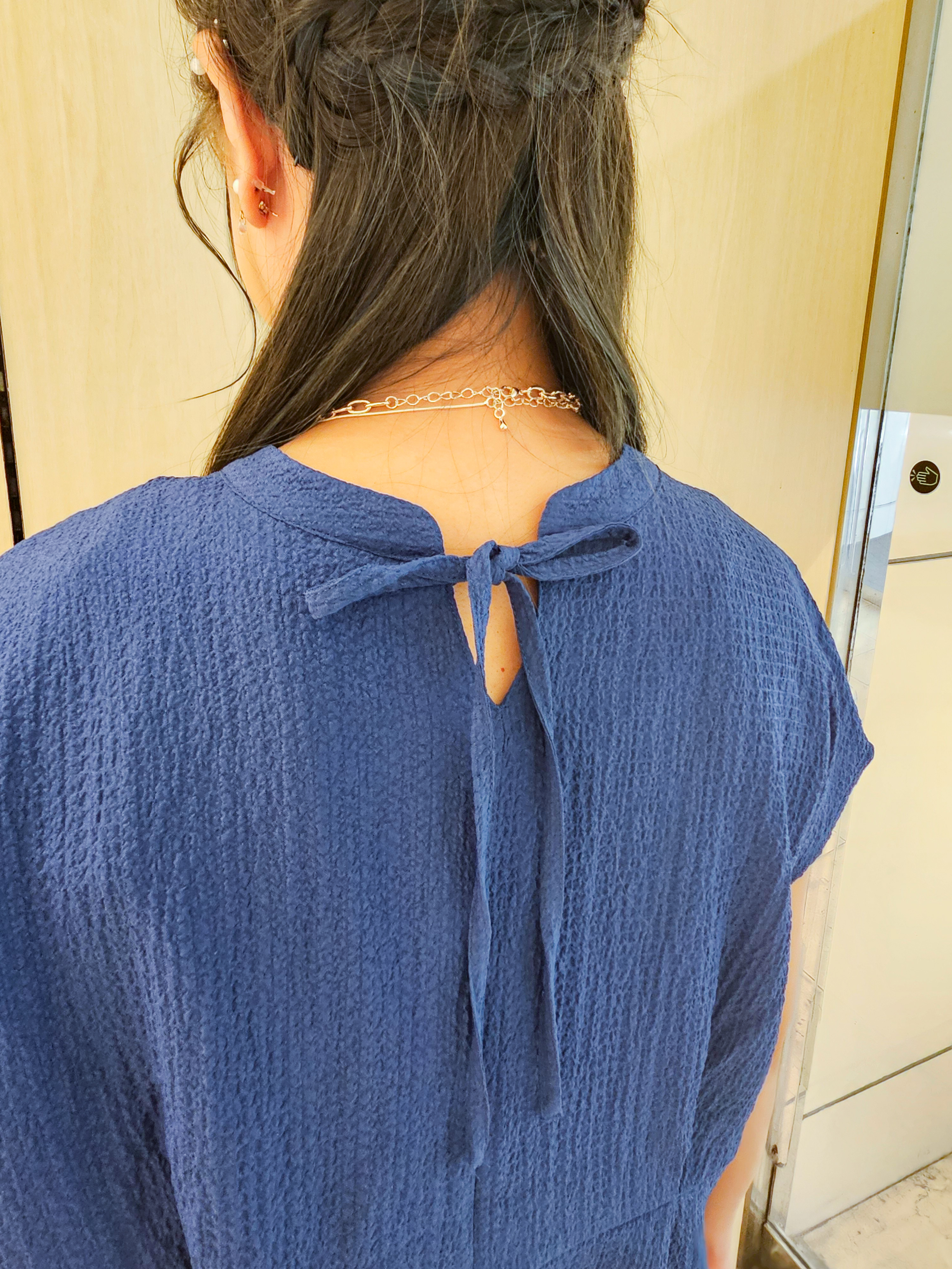 ゆゆさんの「SHOO･LA･RUE｜【前後2WAY/S-LL/洗濯機可】インしない リボンがアクセント ウエストタックブラウス」を使ったコーディネート