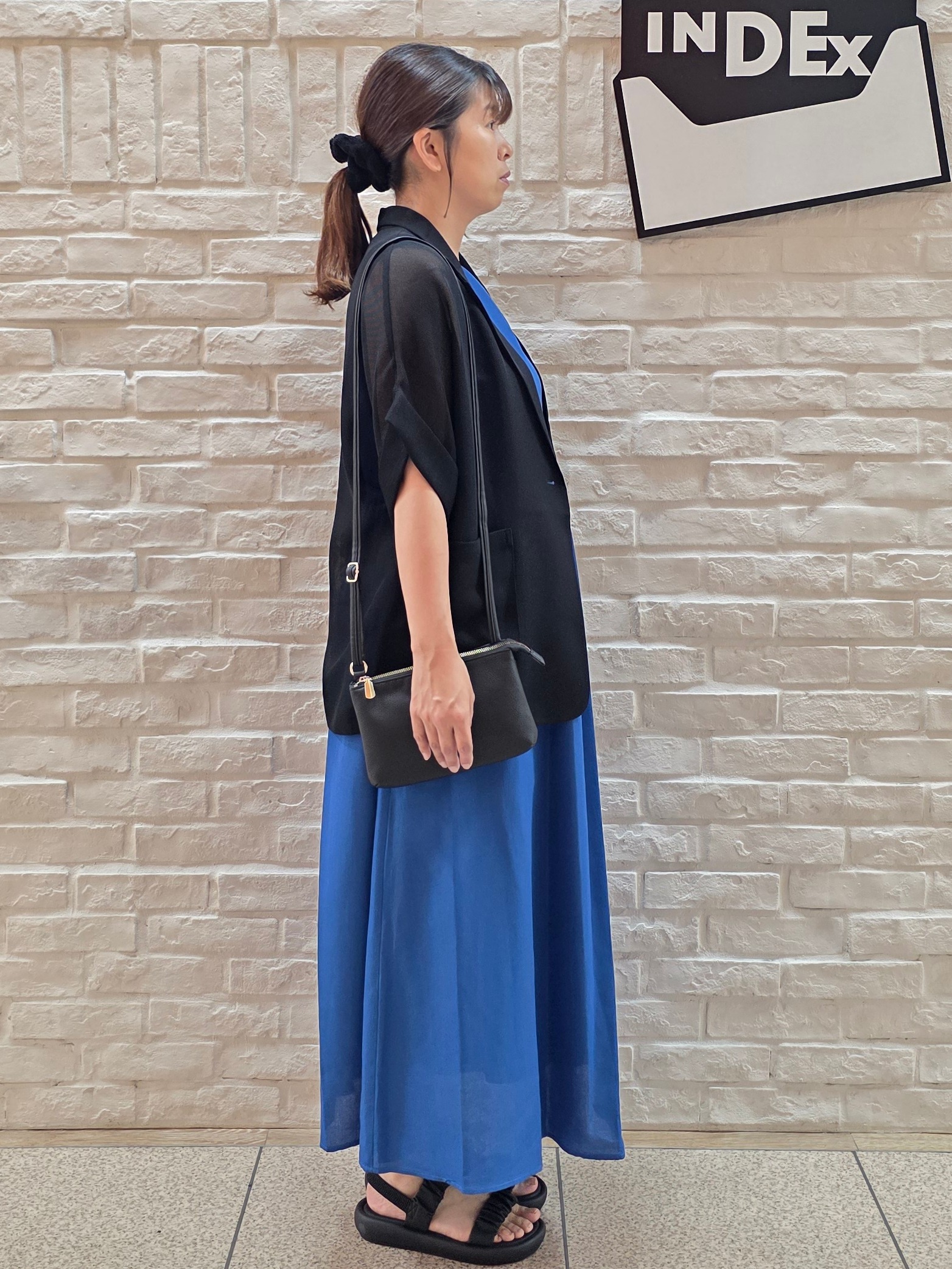 mamiさんの「index｜【接触冷感】麻混シアーノースリーブワンピース《洗濯機OK》」を使ったコーディネート