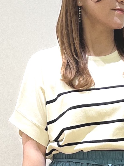 ゆっきーさんの「SHOO･LA･RUE｜【毎日洗える/UV】二の腕隠れる さらっとドルマン半袖ニット」を使ったコーディネート