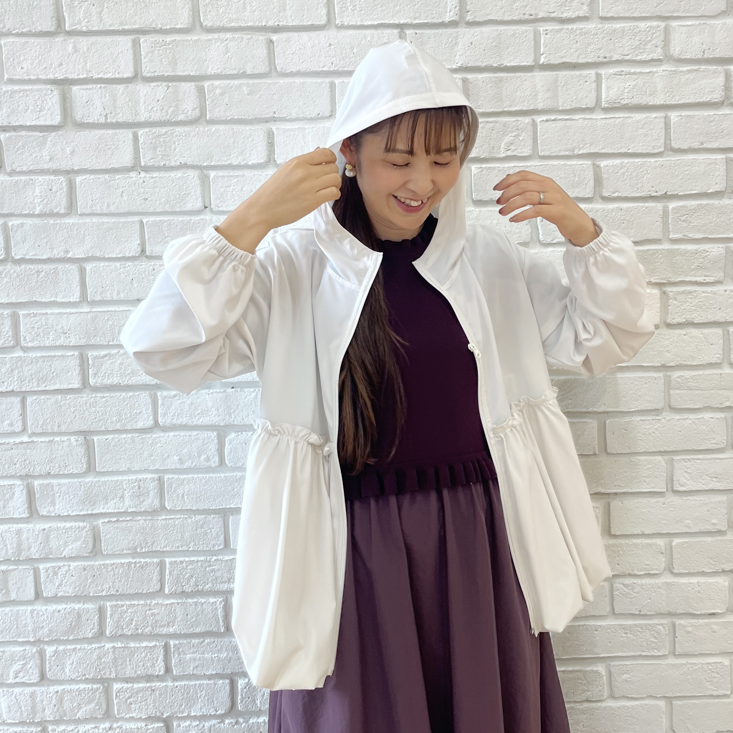 makiさんの「Couture brooch｜【UVカット・吸水速乾・撥水加工】フリル ラッシュガード」を使ったコーディネート