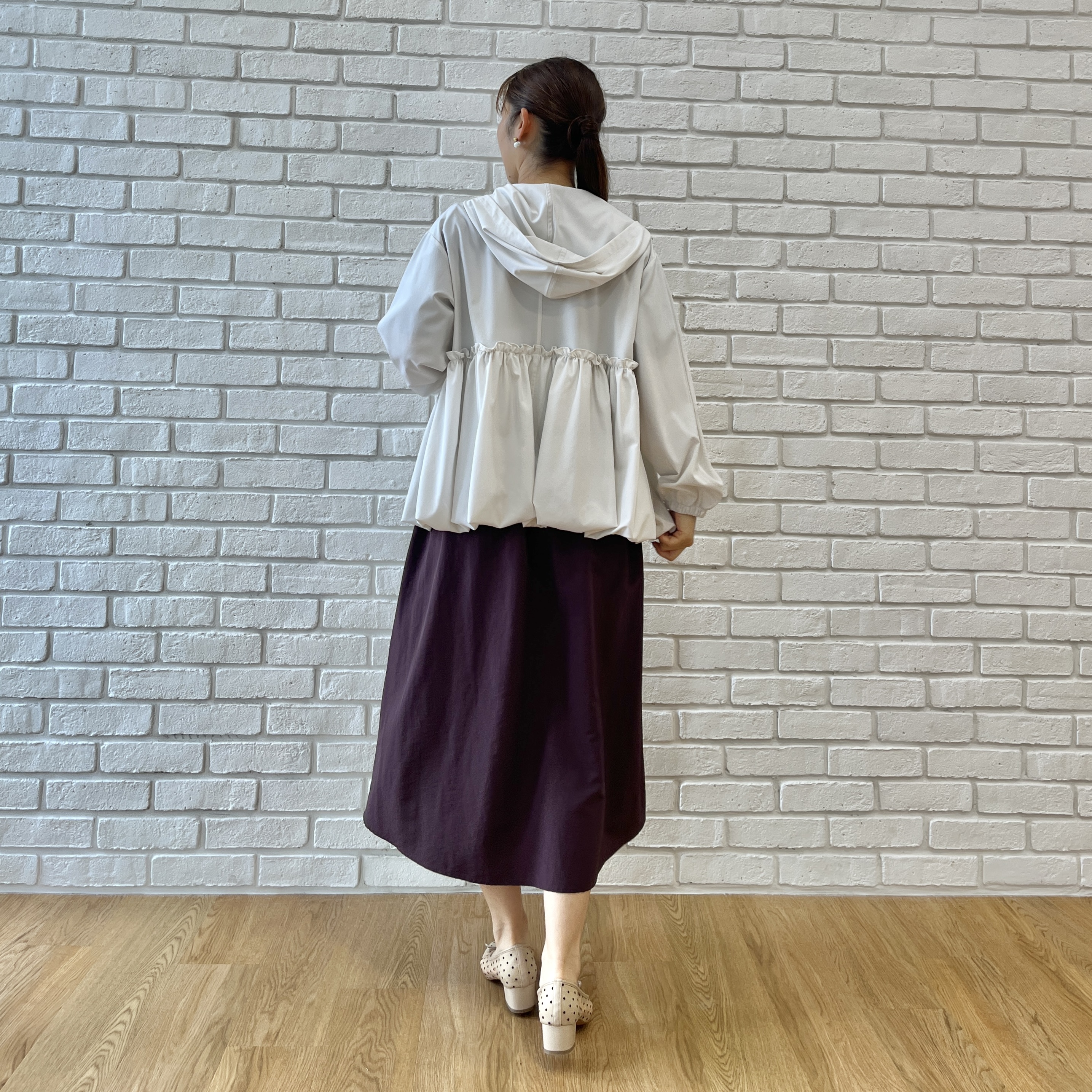 makiさんの「Couture brooch｜【UVカット・吸水速乾・撥水加工】フリル ラッシュガード」を使ったコーディネート
