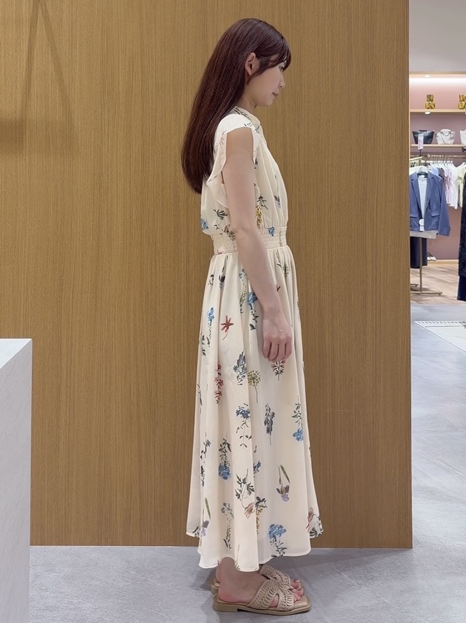ayanaさんの「OPAQUE.CLIP｜【マツコの知らない世界で紹介】ボタニカルフレアワンピース《洗濯機OK》」を使ったコーディネート