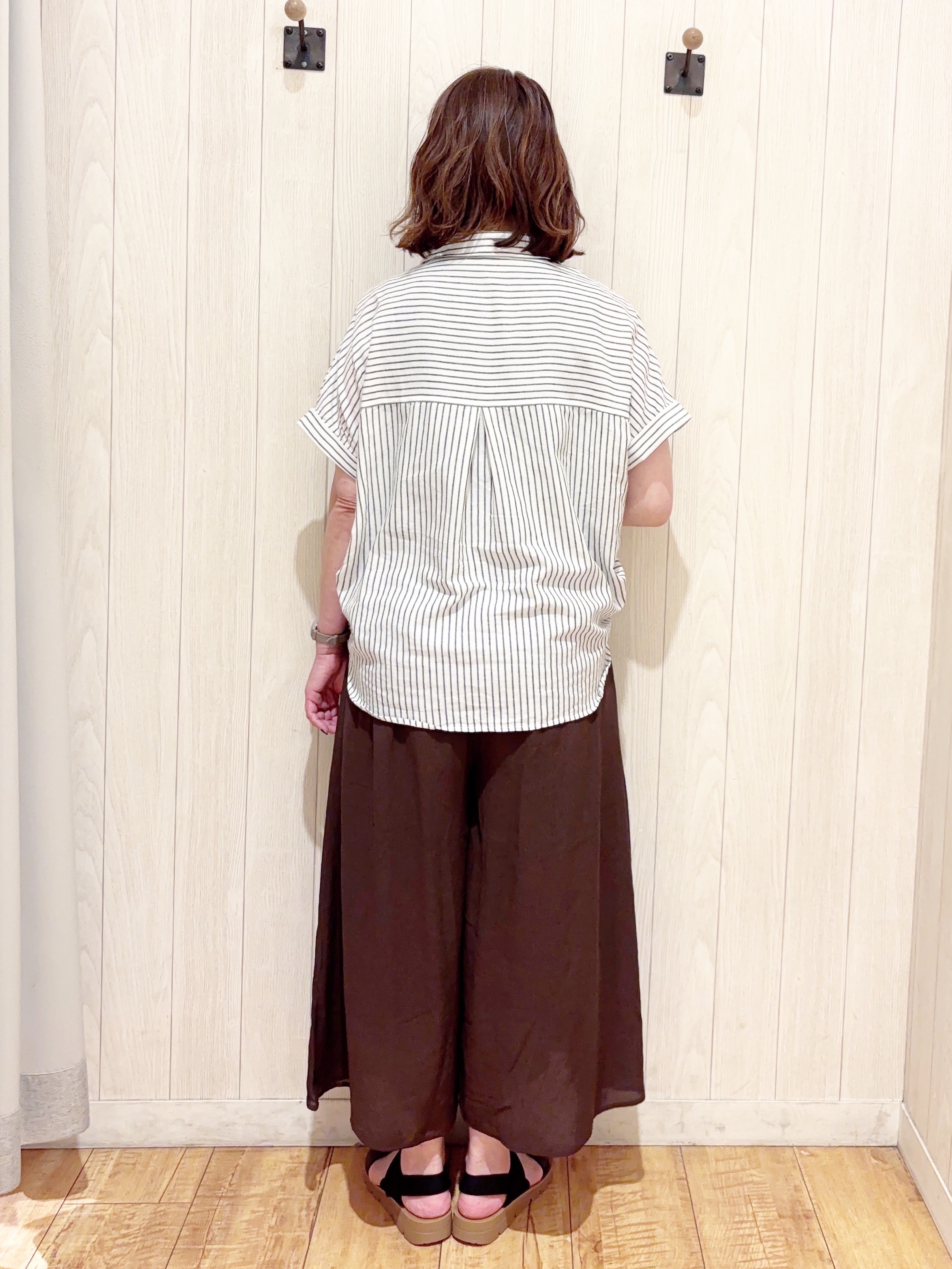 あいこさんの「SHOO･LA･RUE｜【UV/吸水速乾/抗菌防臭】インせず着られる フレンチリネンスキッパーシャツ」を使ったコーディネート