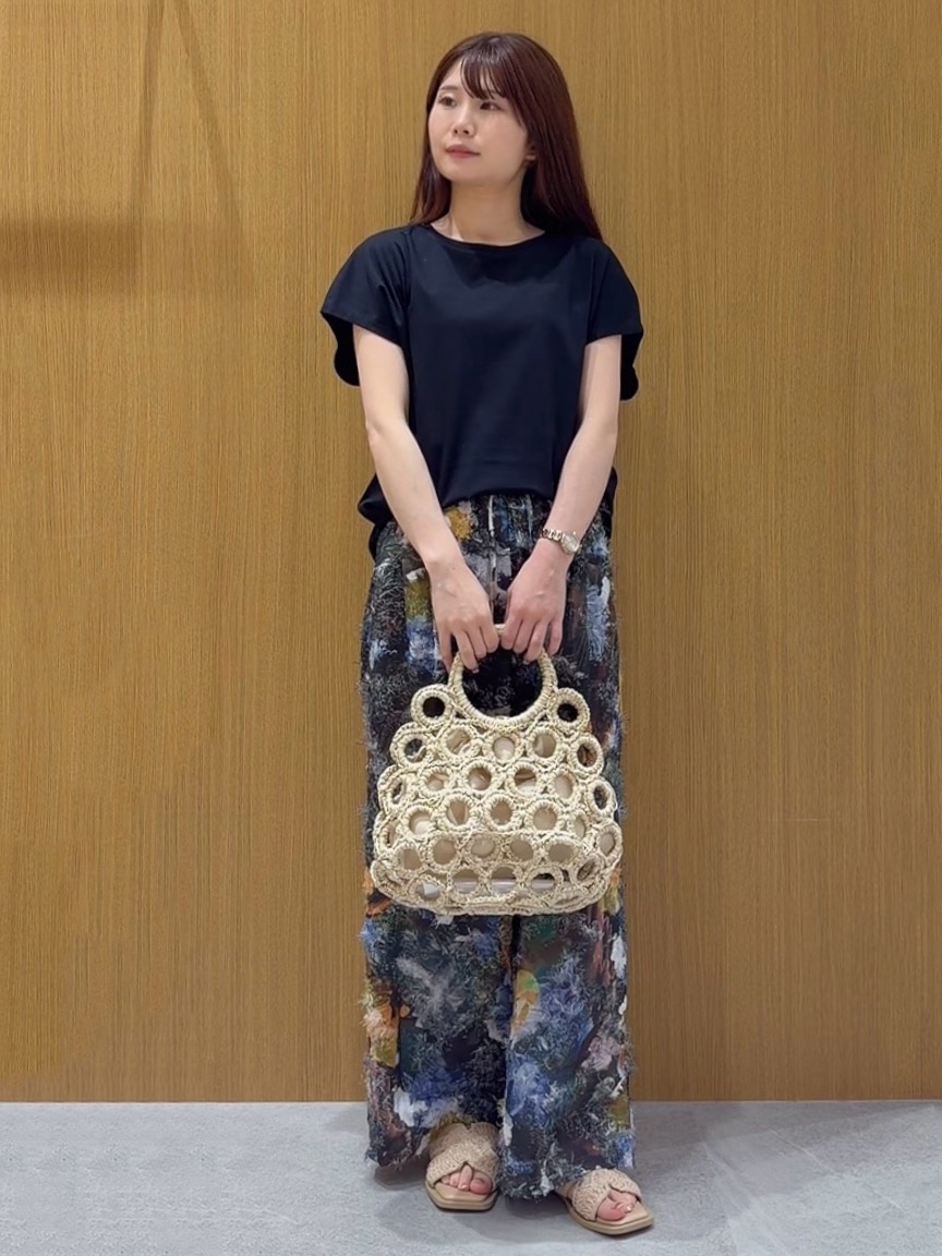ayanaさんの「OPAQUE.CLIP｜フレンチスリーブカットソー【洗濯機OK】」を使ったコーディネート