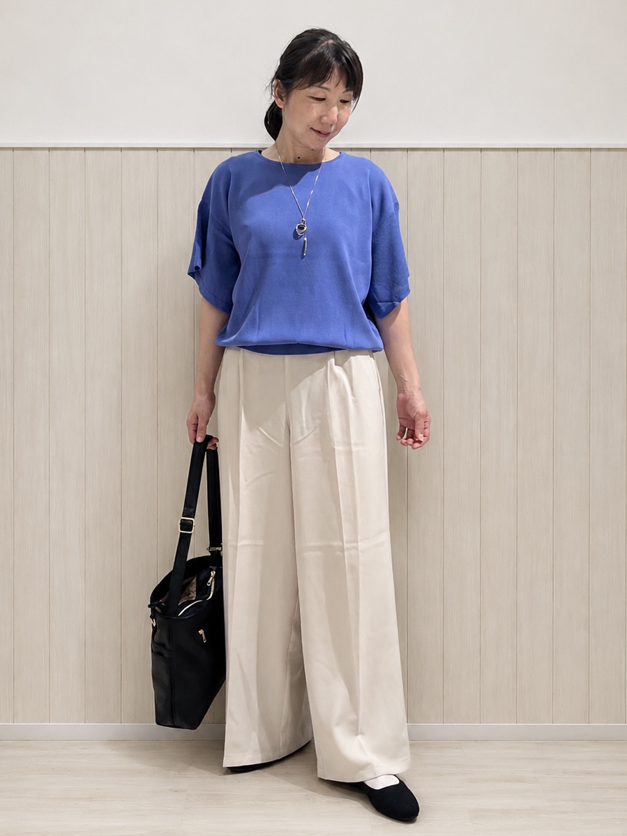 まつみさんの「SHOO･LA･RUE｜【S-LL/洗濯機可】インせず着られる ひらり袖ニット」を使ったコーディネート