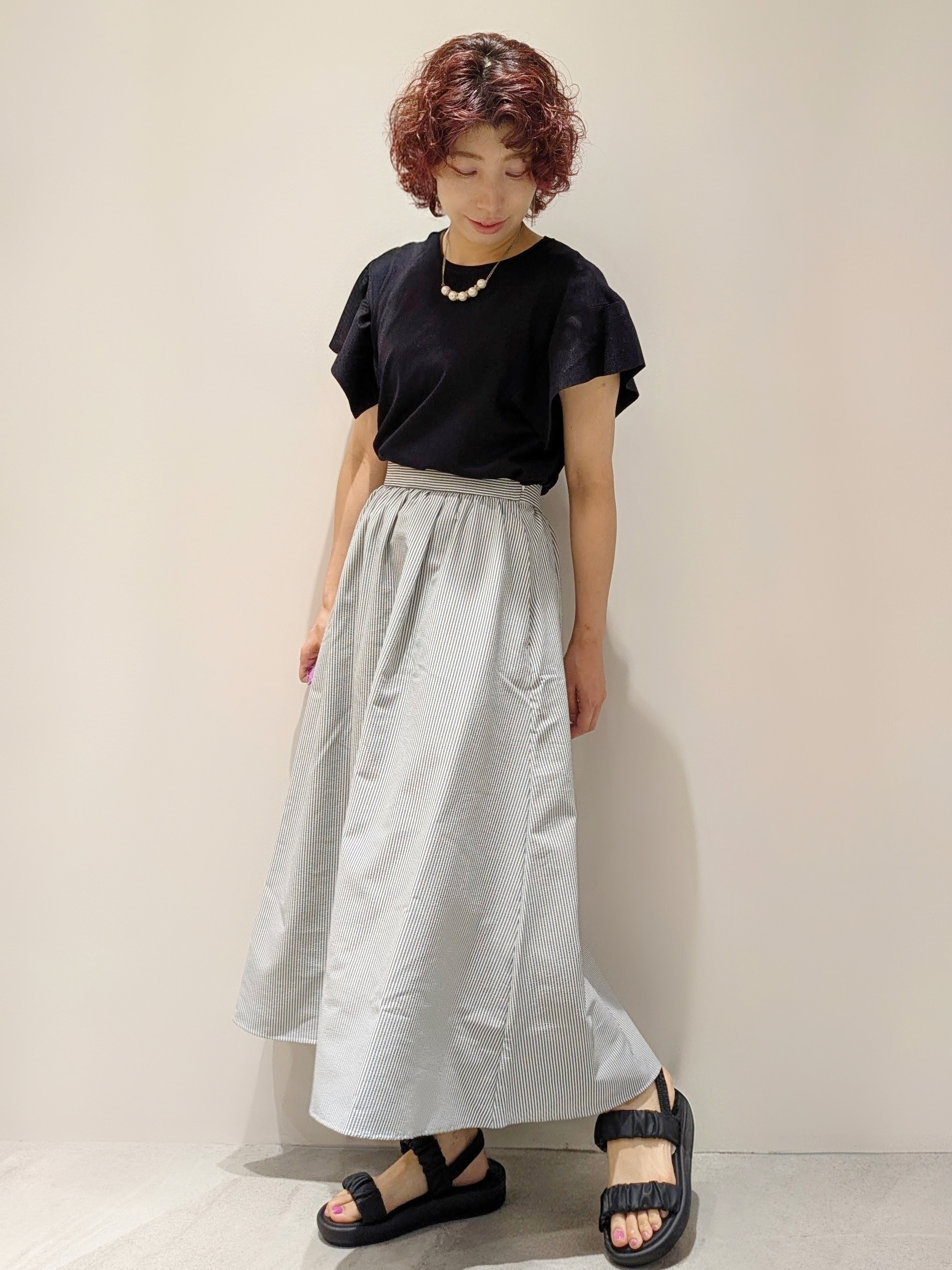 4410さんの「OPAQUE.CLIP｜『STORY Web7月掲載』ドライタッチラメニット《UV／洗える／6col》」を使ったコーディネート