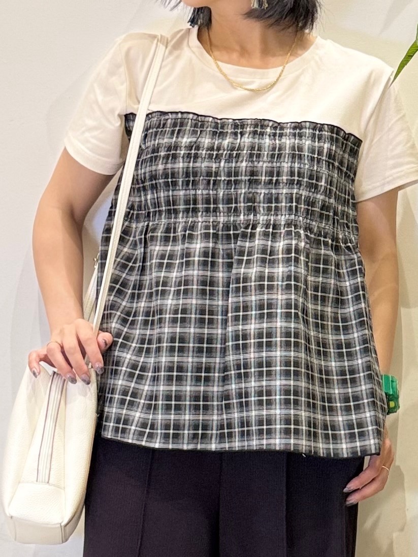 misakiさんの「SHOO･LA･RUE｜【S-LL/洗濯機可/体型カバー】インせずサマ見え ビスチェ風異素材ドッキングTシャツ」を使ったコーディネート