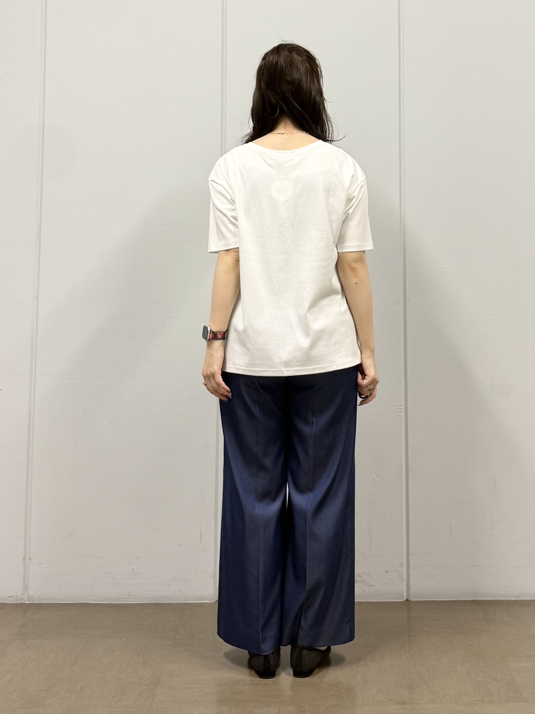 mizukiさんの「INDIVI｜【UVケア／選べるグラフィック】スムースジャージTシャツ」を使ったコーディネート