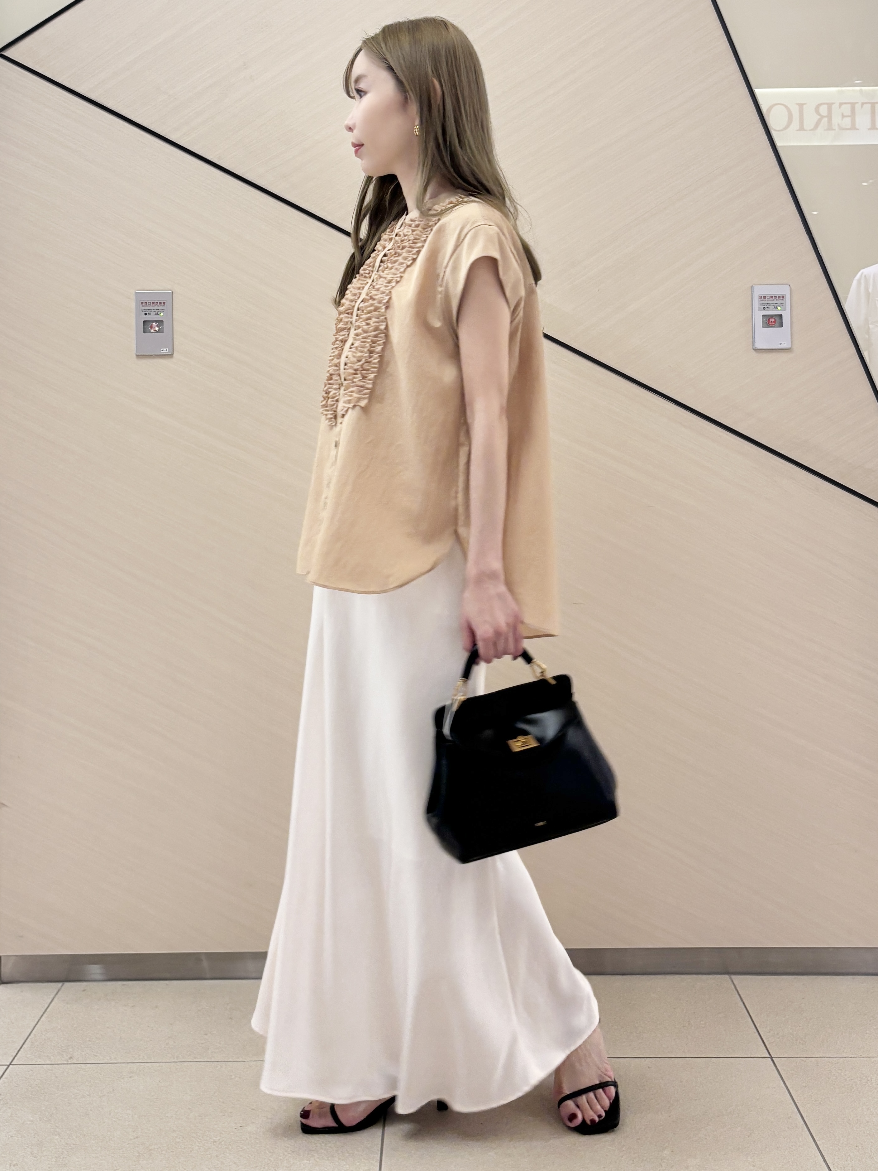 清水夏姫さんの「DRESSTERIOR｜【otonaMUSE5月号掲載】スキニーベルトサンダル」を使ったコーディネート