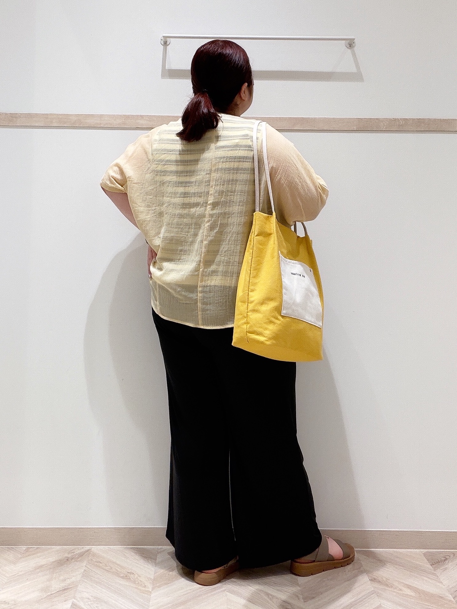 ゆめかさんの「SHOO･LA･RUE｜【洗濯機可/選べる6色】程よいシアー感が涼し気 ゆったりワッシャードルマンブラウス」を使ったコーディネート