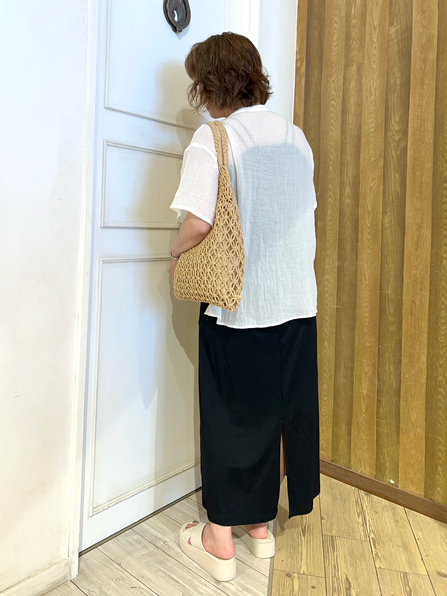yuriyuriさんの「SHOO･LA･RUE｜フロントフリル シアーワッシャーブラウス」を使ったコーディネート