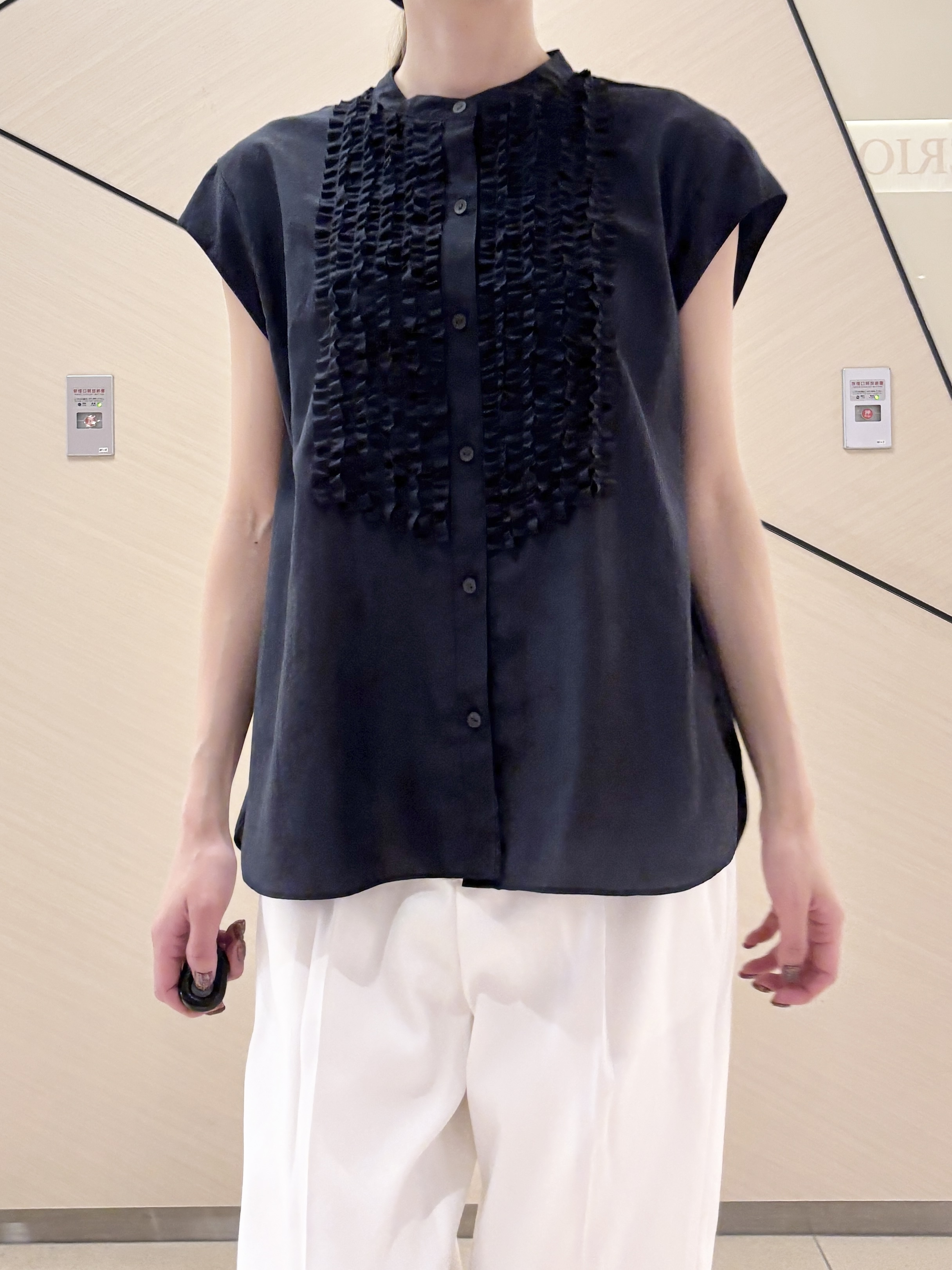 清水夏姫さんの「DRESSTERIOR｜【otonaMUSE5月号掲載】スキニーベルトサンダル」を使ったコーディネート