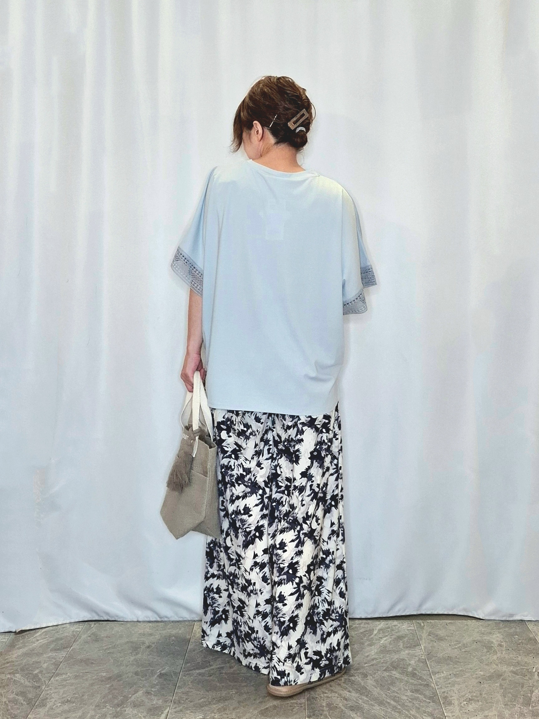 ぬーさんの「SHOO･LA･RUE｜【UV/洗濯機可/体型カバー】ヒップ周りが隠せる お袖レースTシャツ」を使ったコーディネート