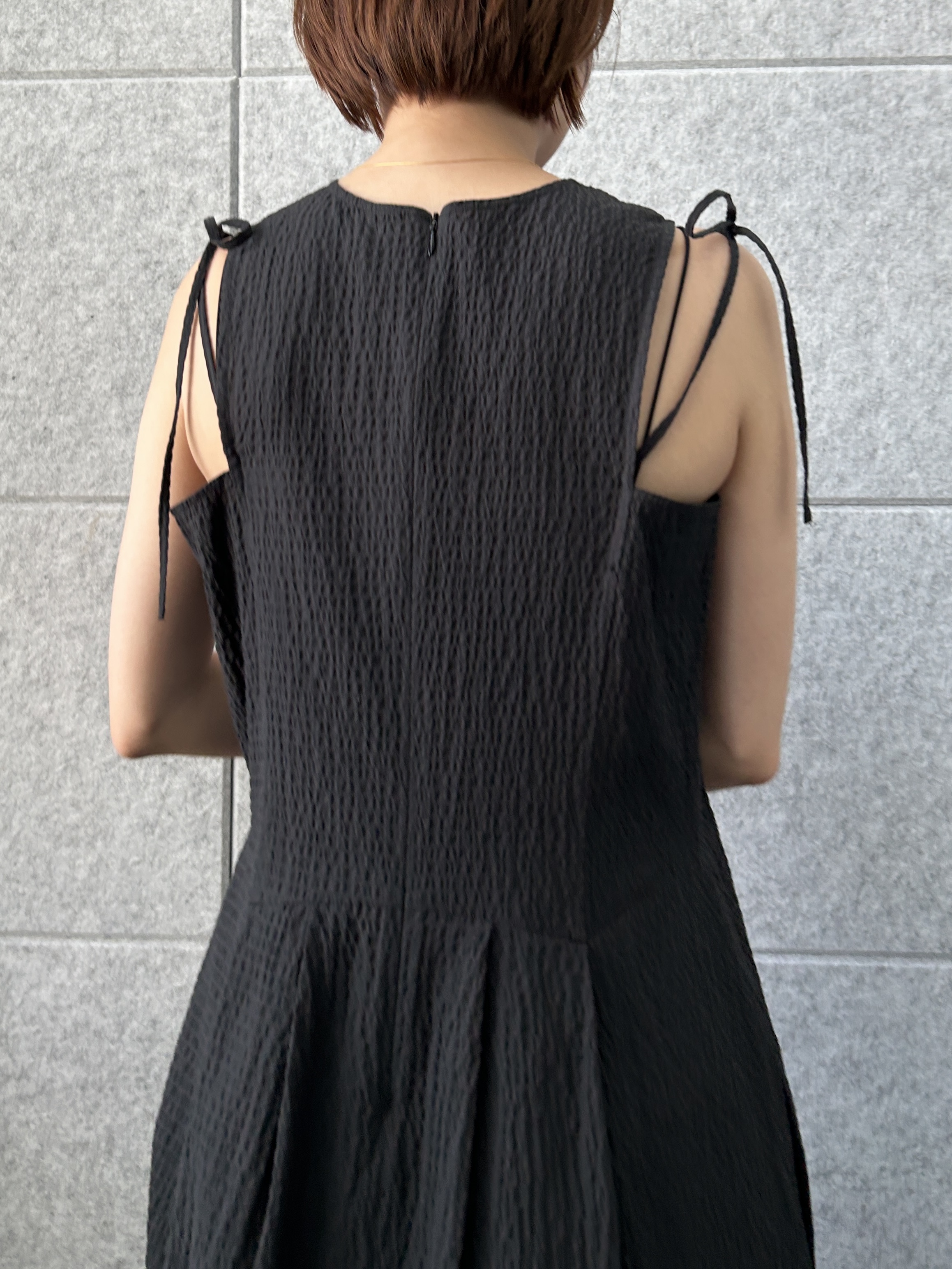 harunaさんの「CODE A｜shoulder ribbon dress」を使ったコーディネート