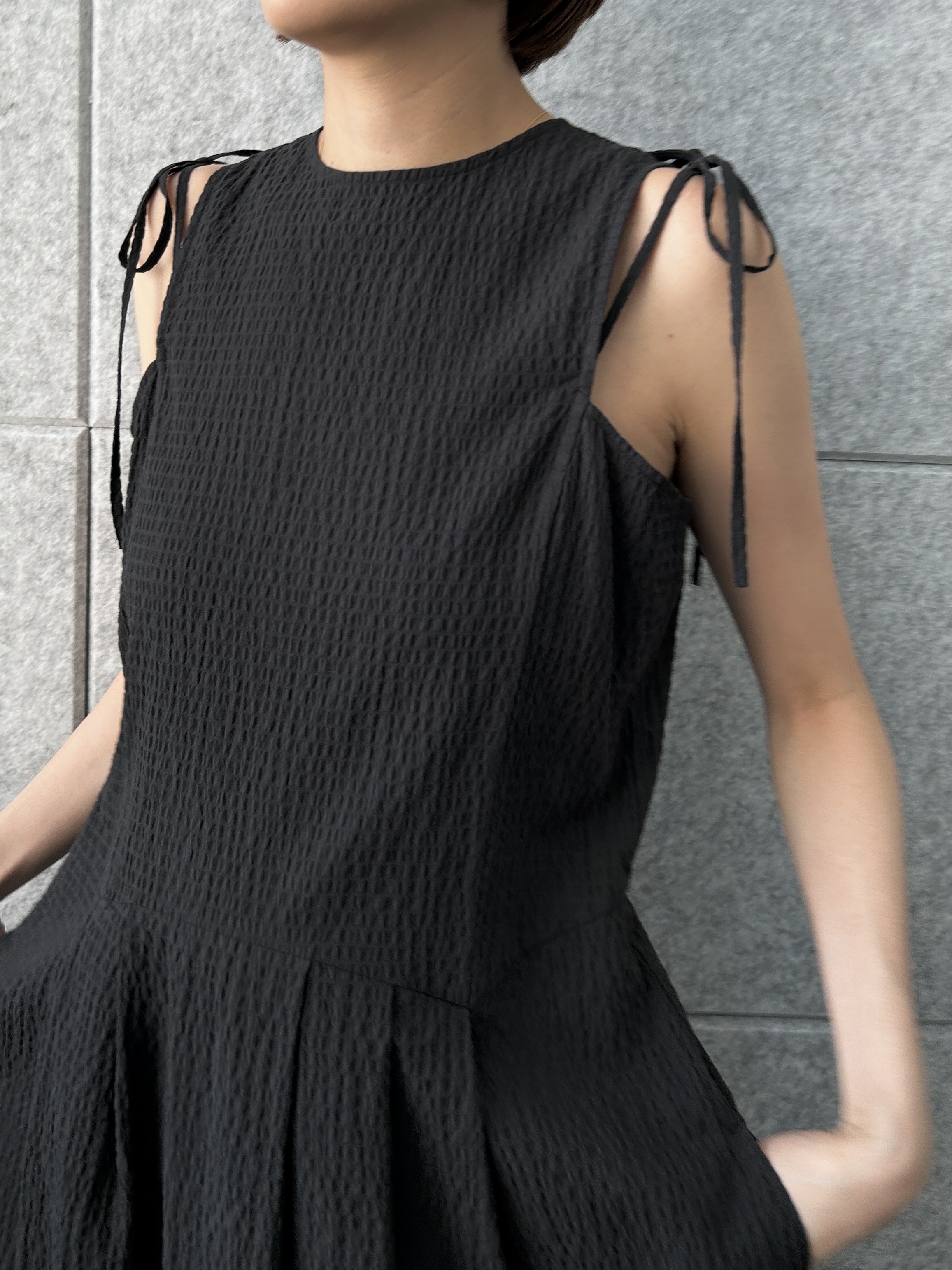 harunaさんの「CODE A｜shoulder ribbon dress」を使ったコーディネート