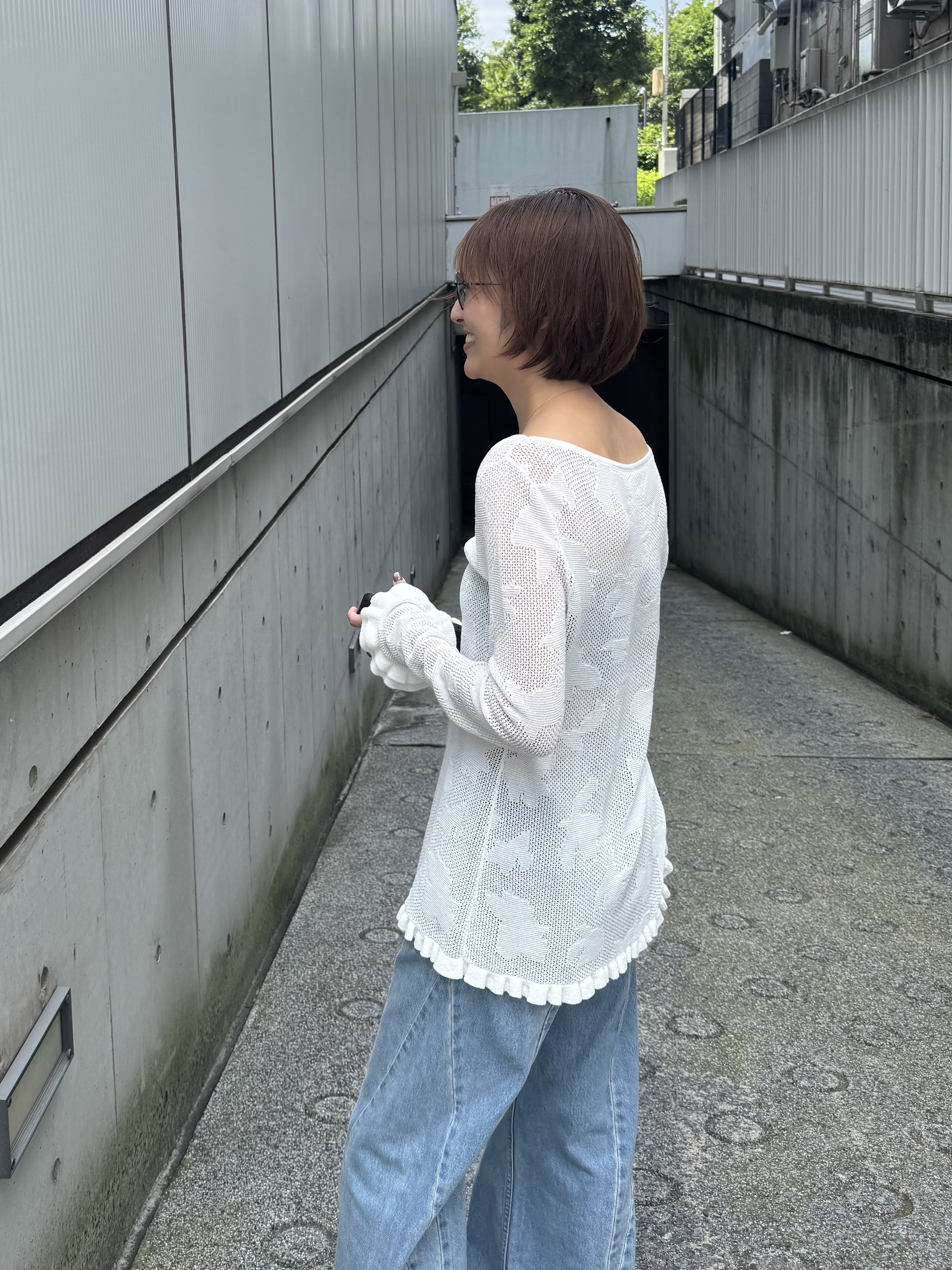 harunaさんの「CODE A｜flower mesh pullover」を使ったコーディネート