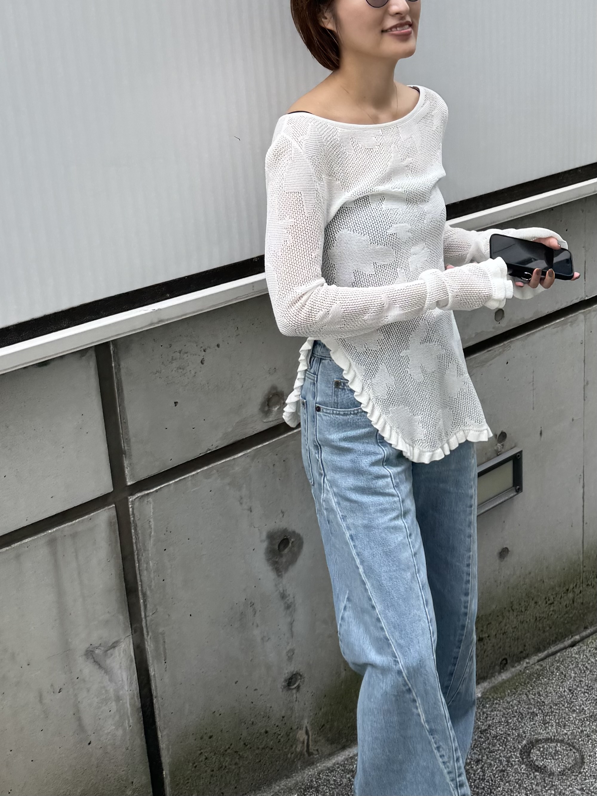 harunaさんの「CODE A｜flower mesh pullover」を使ったコーディネート