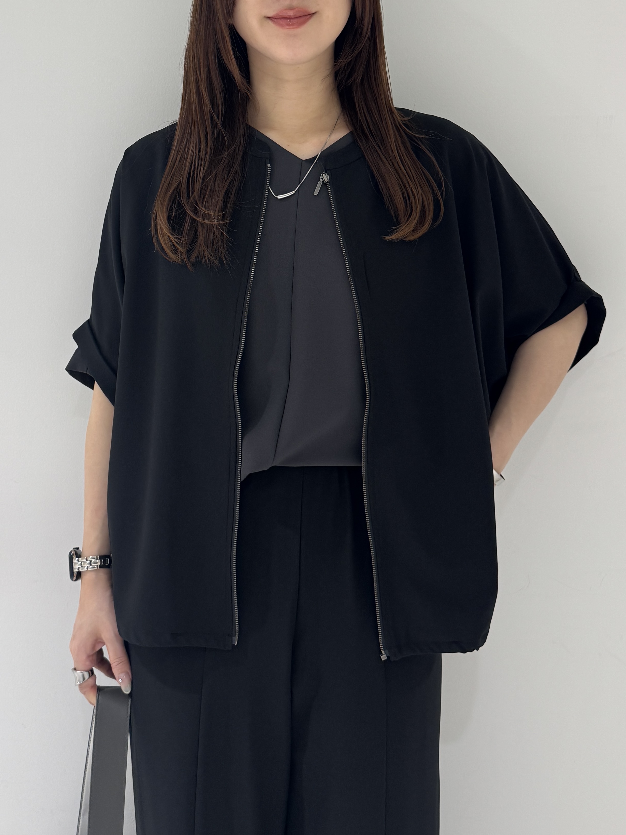 そんさんの「INDIVI｜【秋羽織り/着る日傘】ドルマンフォルムブルゾン」を使ったコーディネート