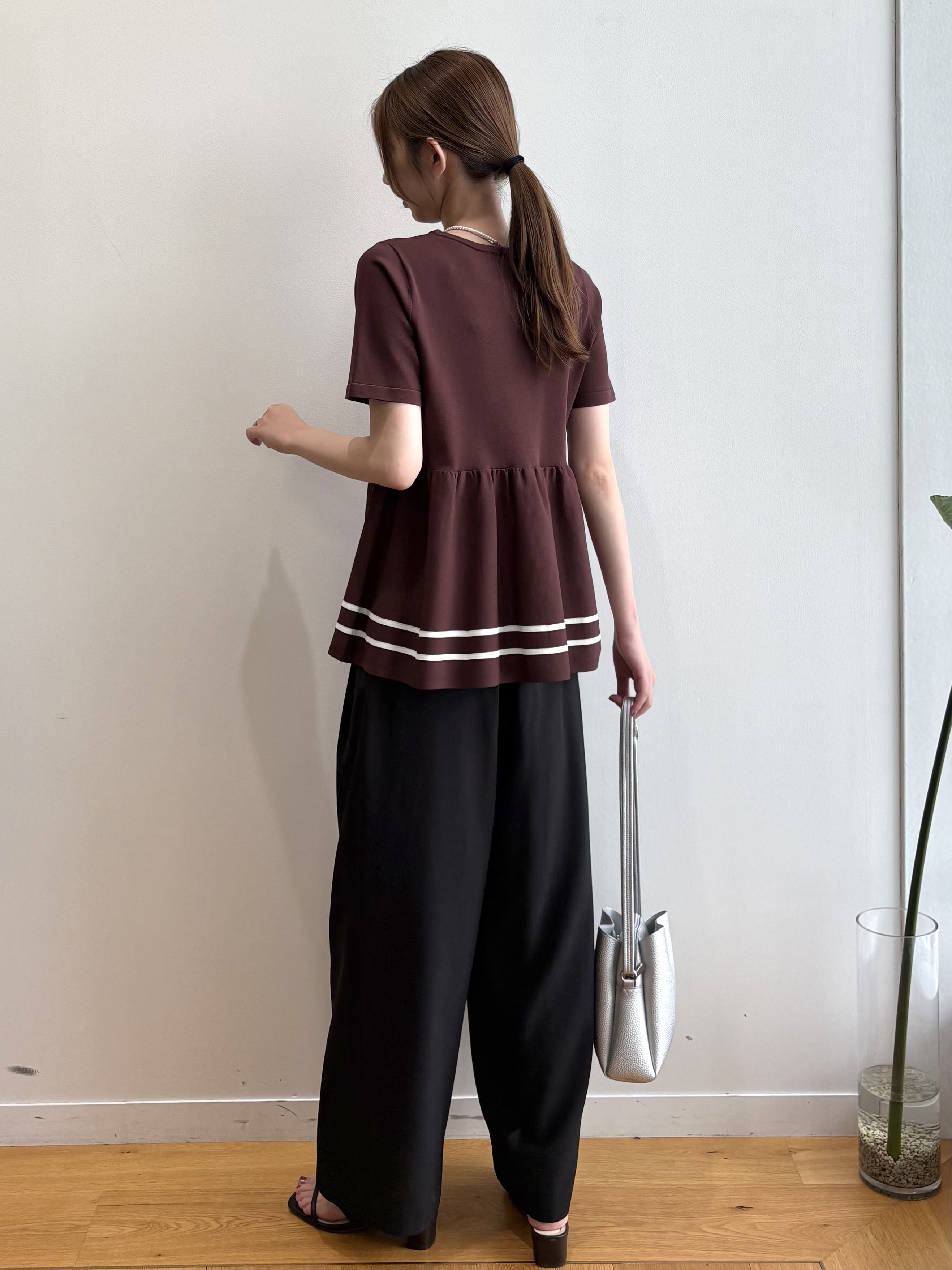 めぐさんの「OPAQUE.CLIP｜【UVケア】裾ラインペプラムニット《洗濯機OK》」を使ったコーディネート