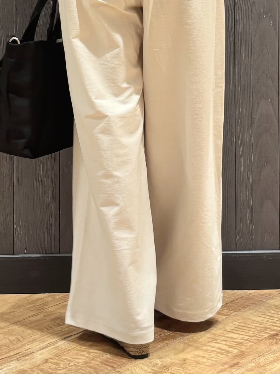 meiさんの「SHOO･LA･RUE｜【通気性〇/洗濯機可/S-LL】シアーラメカーディガン」を使ったコーディネート