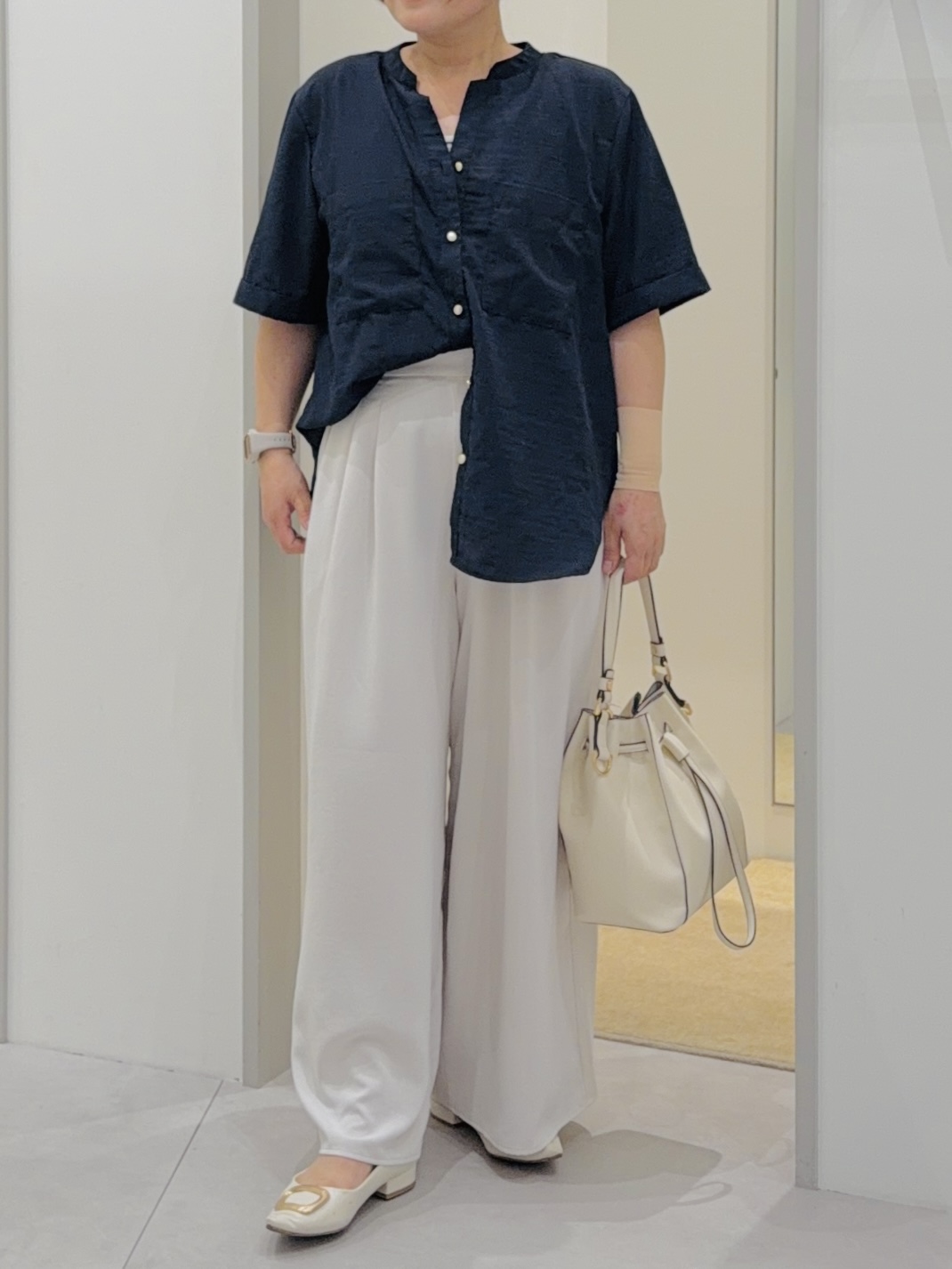 タナさんの「THE SHOP TK｜【M-XL/秋始めにちょうどいい】細見え5分袖Wポケットシャツ」を使ったコーディネート