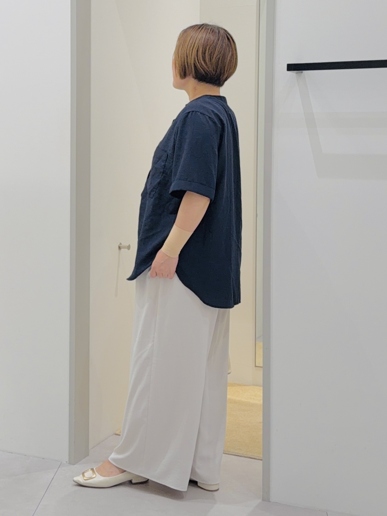 タナさんの「THE SHOP TK｜【M-XL/秋始めにちょうどいい】細見え5分袖Wポケットシャツ」を使ったコーディネート