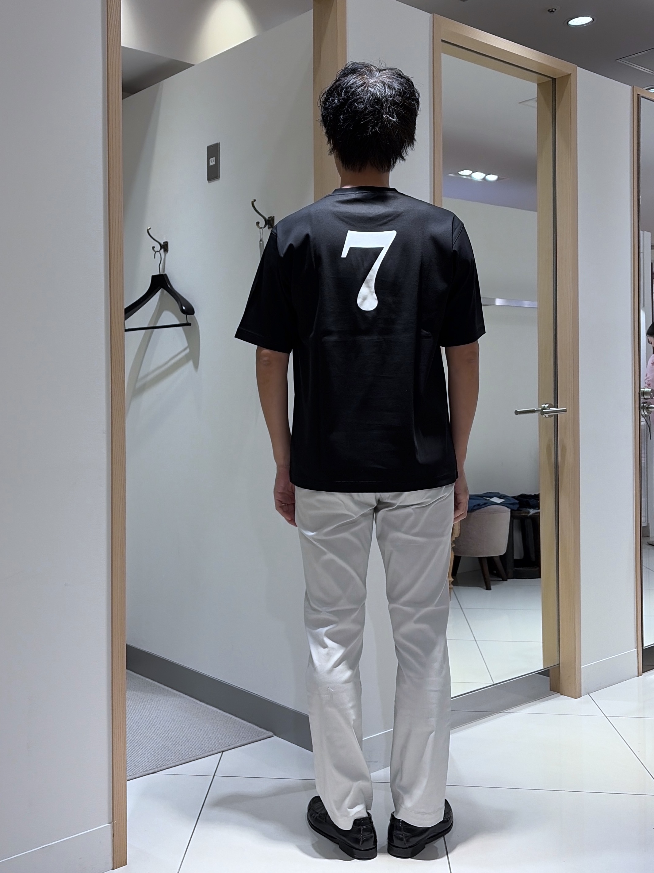 mutoさんの「TAKEO KIKUCHI｜【BOWLER HAT LABEL】アイスクリアコットン ラッキーセブン 半袖Tシャツ」を使ったコーディネート