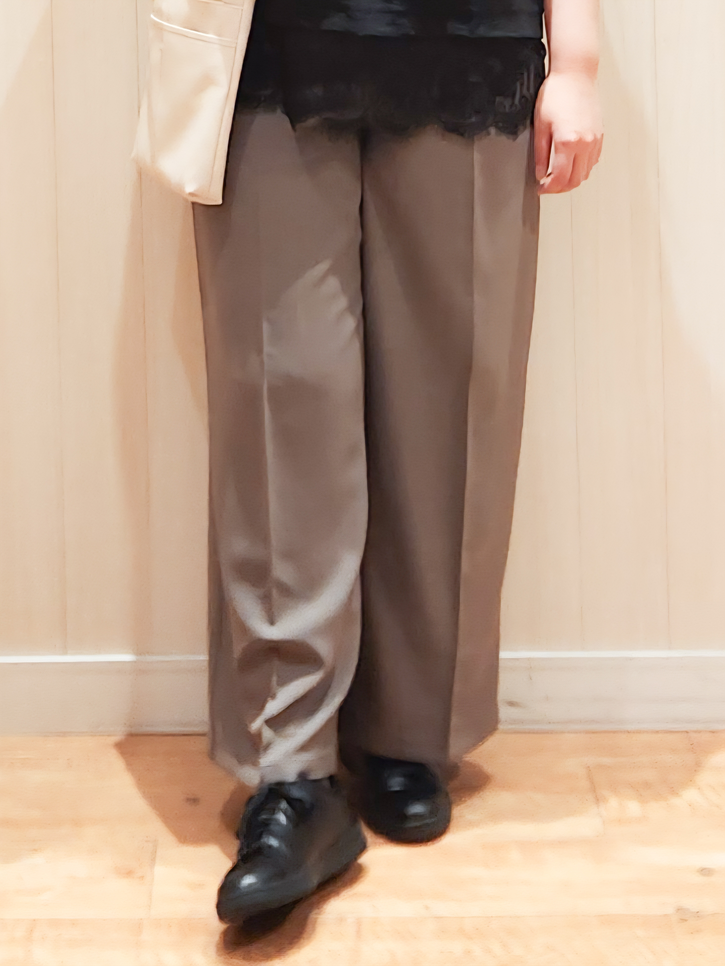 れーやんさんの「SHOO･LA･RUE｜【S-LL/洗濯機可】軽凛(かろりん) 楽に着られて上品 裾レーススキッパーブラウス」を使ったコーディネート