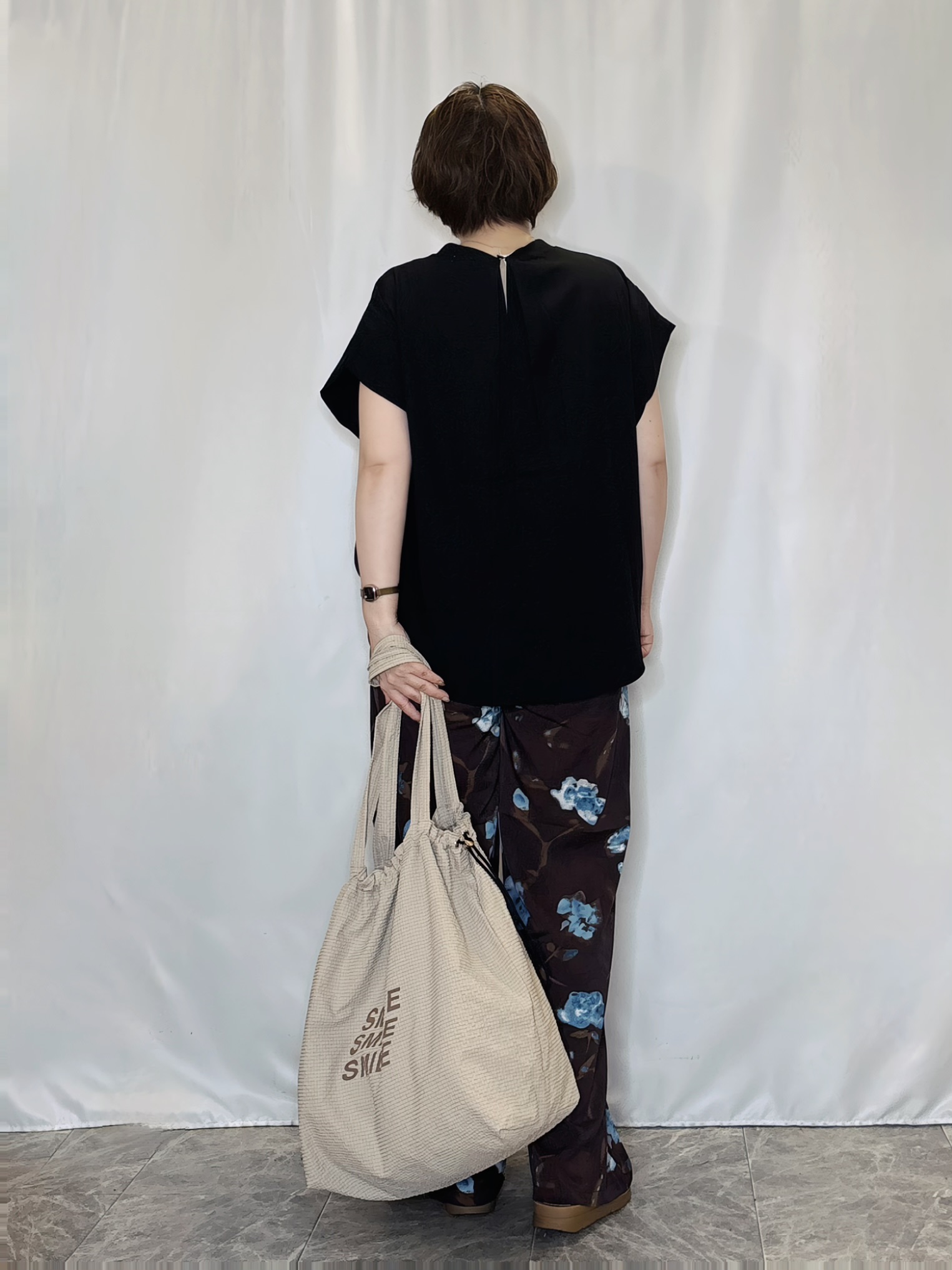 たみさんの「SHOO･LA･RUE｜【洗濯機可/体型カバー】インしてる風 ふんわり裾バルーントップス」を使ったコーディネート
