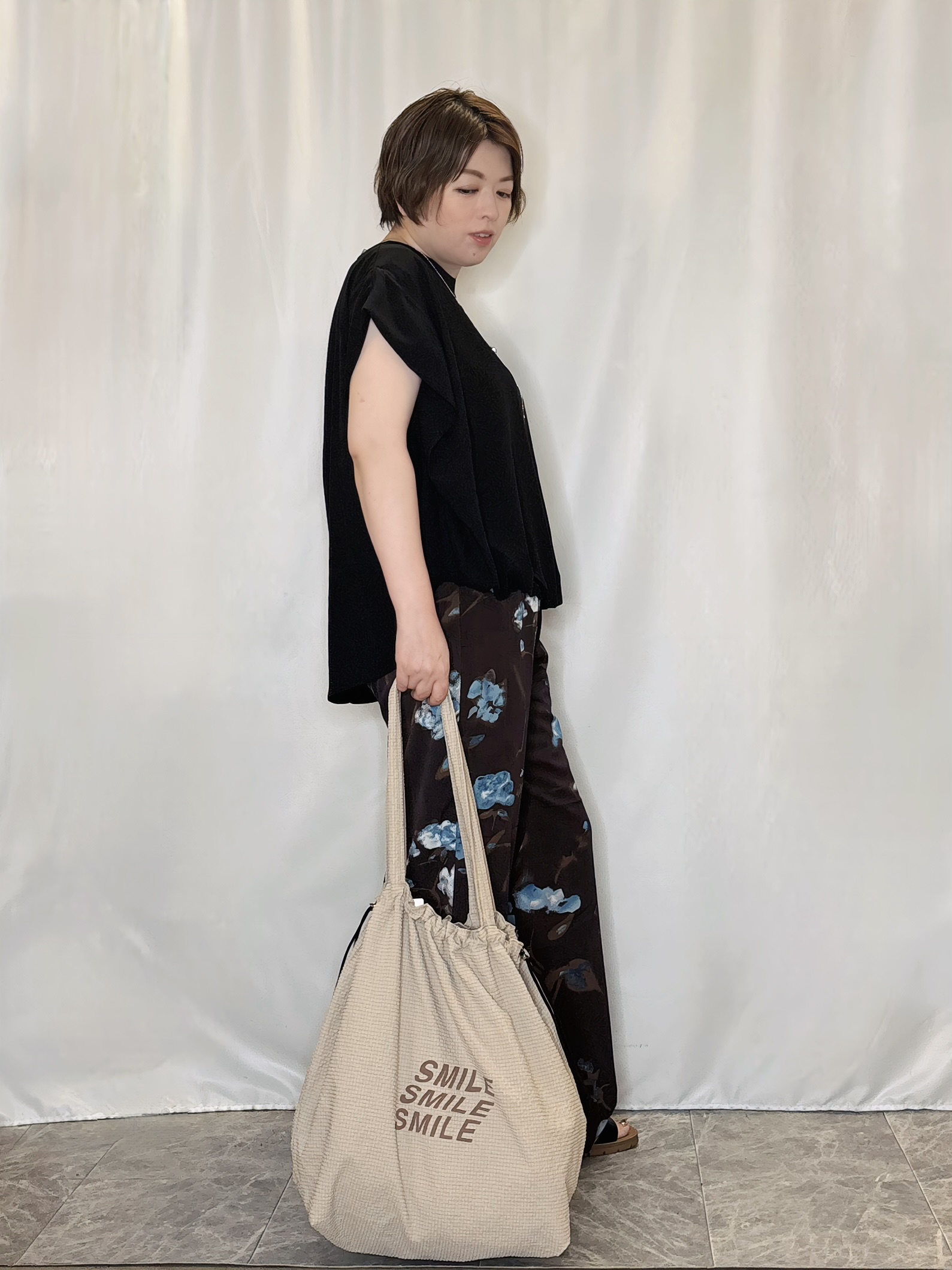 たみさんの「SHOO･LA･RUE｜【洗濯機可/体型カバー】インしてる風 ふんわり裾バルーントップス」を使ったコーディネート
